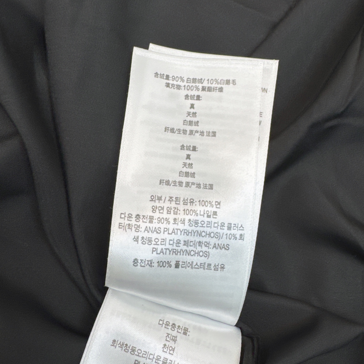原单品质 Bur 25SS ——— 秋冬新款经典双排扣连帽羽绒服外套 🤎实穿性很高 专柜每年必火的经典款