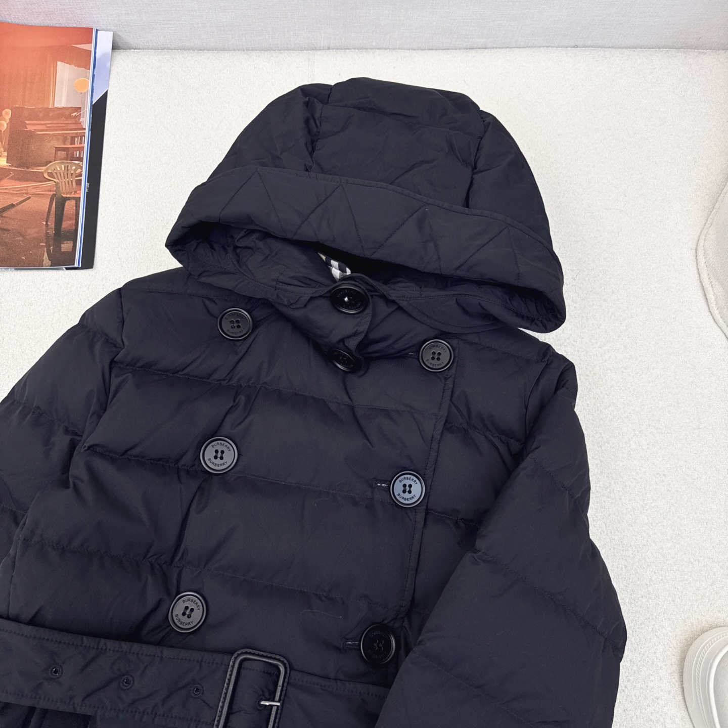 原单品质 Bur 25SS ——— 秋冬新款经典双排扣连帽羽绒服外套 🤎实穿性很高 专柜每年必火的经典款