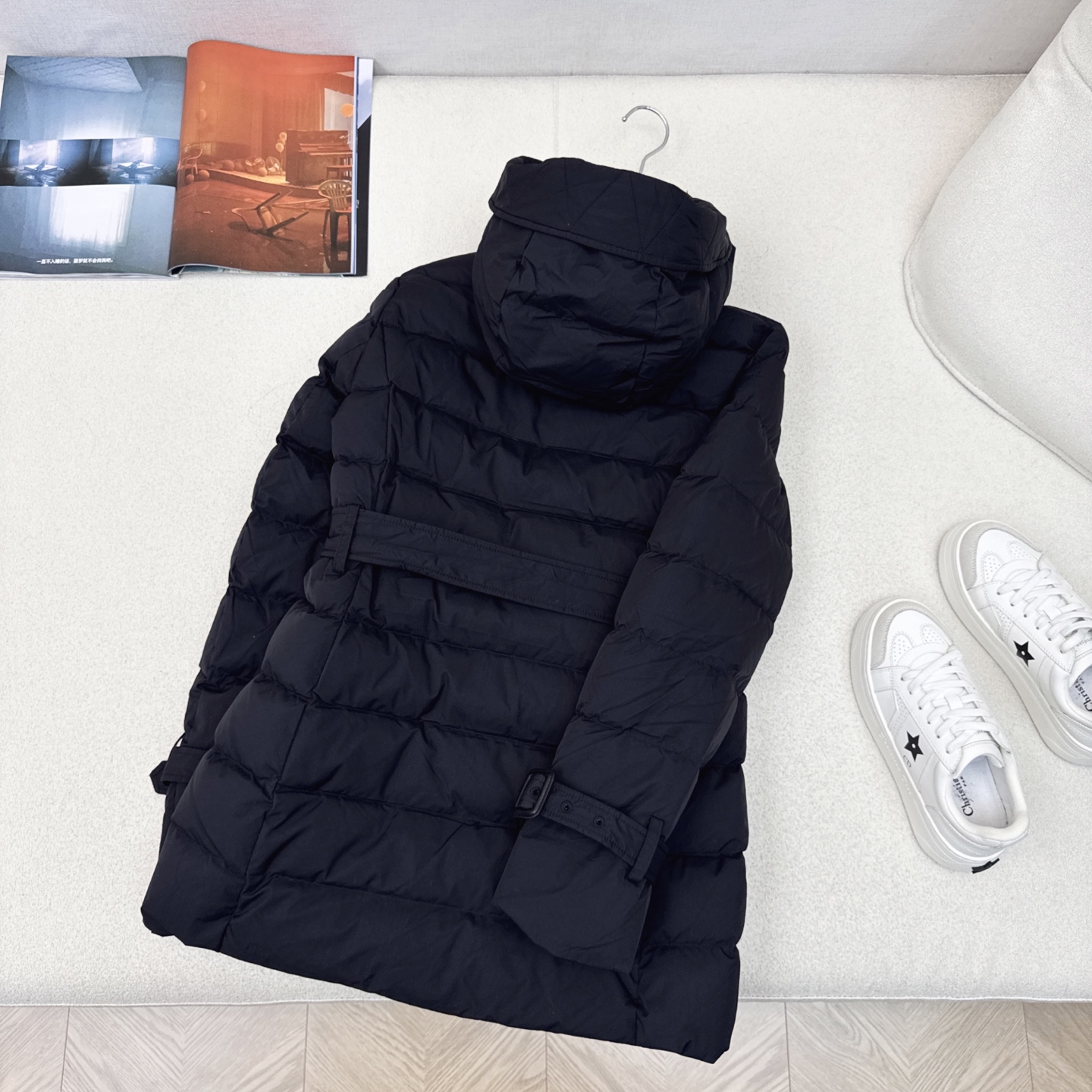 原单品质 Bur 25SS ——— 秋冬新款经典双排扣连帽羽绒服外套 🤎实穿性很高 专柜每年必火的经典款