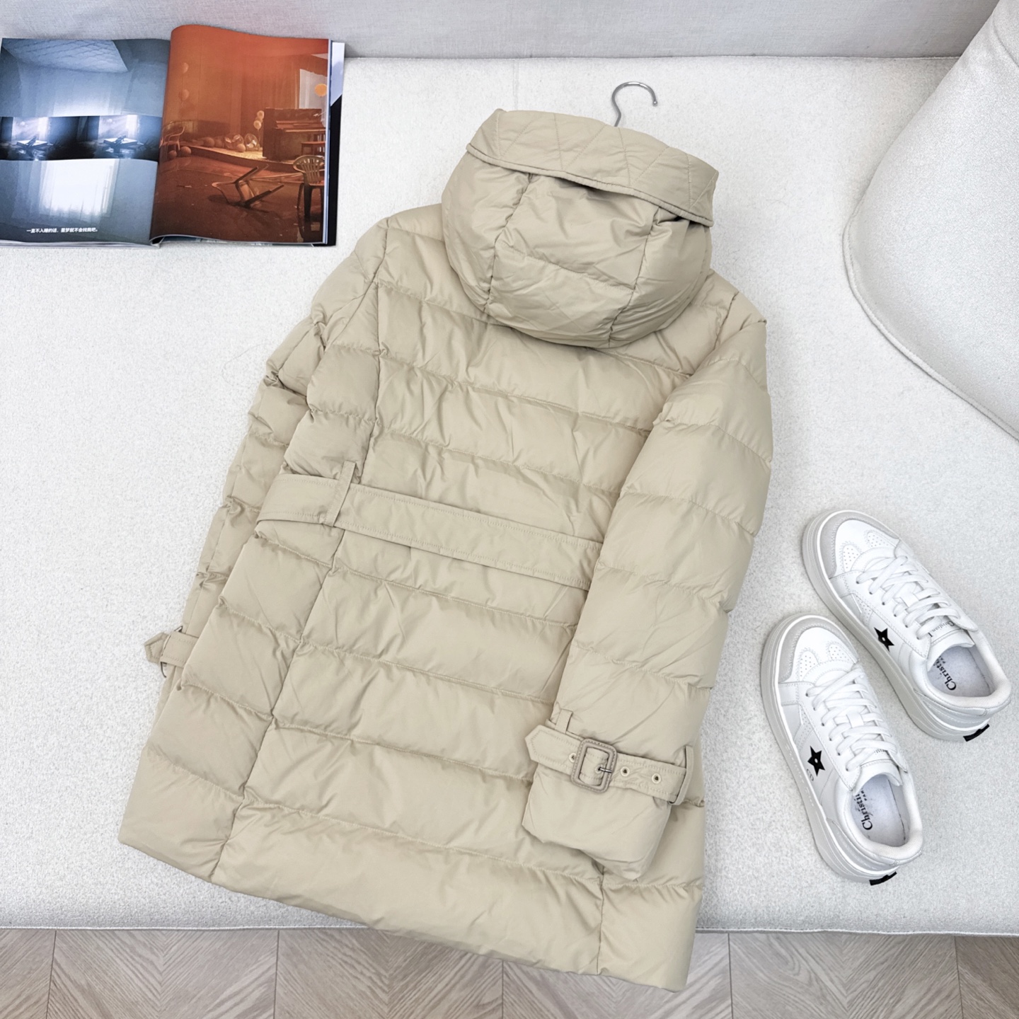 原单品质 Bur 25SS ——— 秋冬新款经典双排扣连帽羽绒服外套 🤎实穿性很高 专柜每年必火的经典款