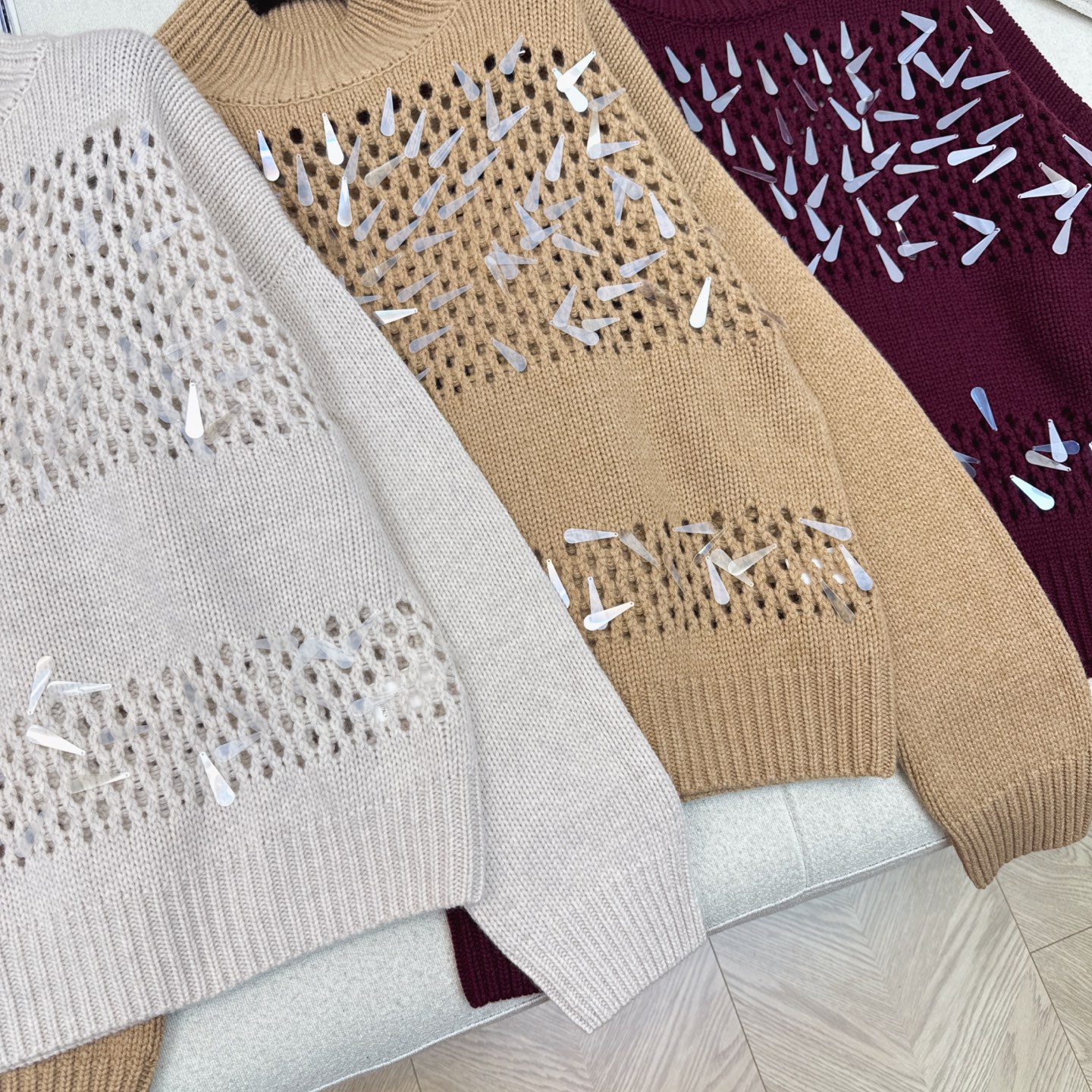 独家首发 Bc 25Ss————秋冬最新款超重工的纯手工水滴珠片羊绒毛衣🤎高智感穿搭 进口羊绒纱线定位编