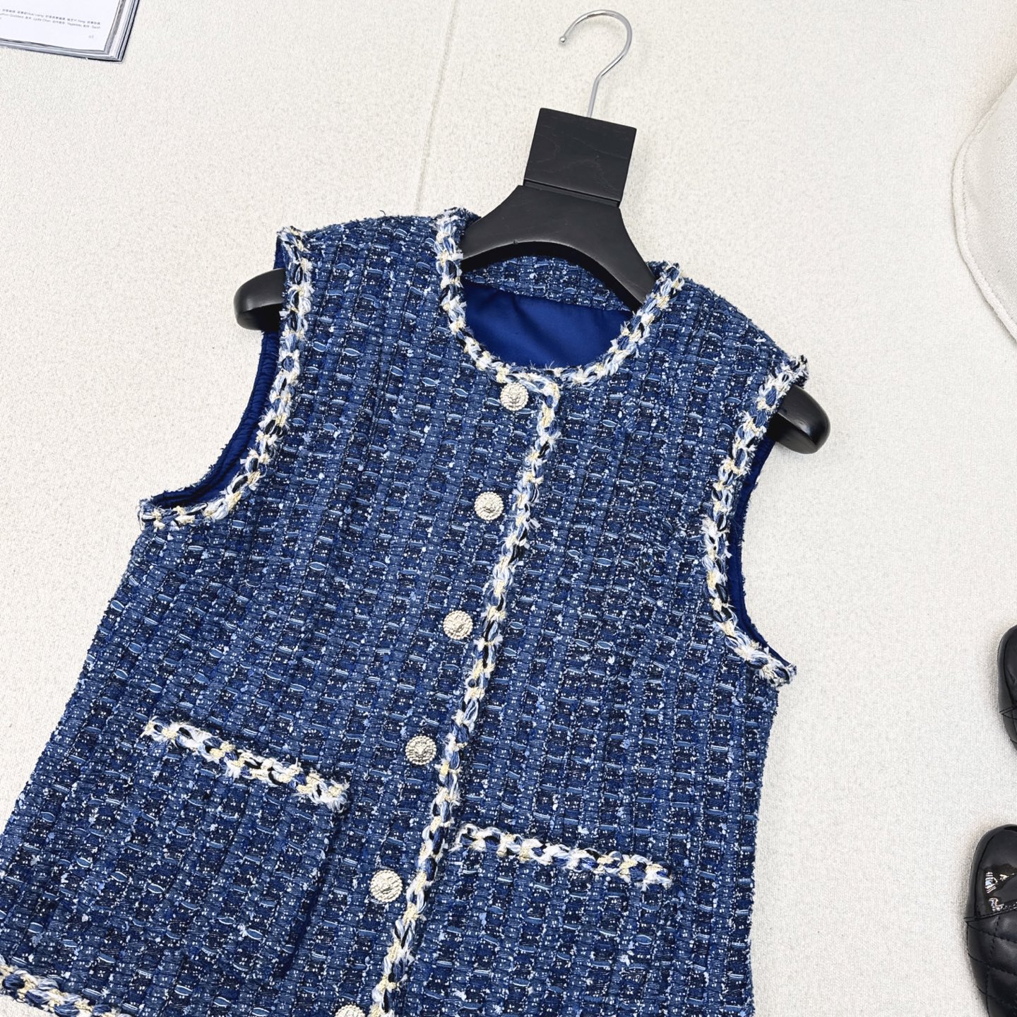 特价🉐️ ❗️现货齐码❗️不退不换❗️C家 25Ss————早秋最新款重工软粗花呢两件套🩵走秀同款小短款