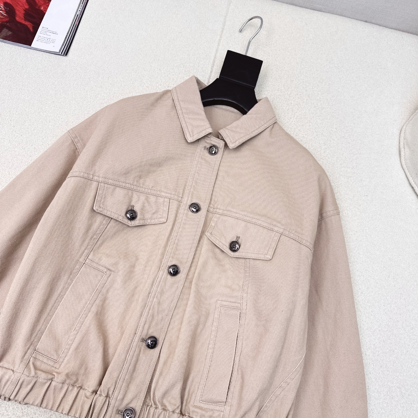 高智感穿搭 Bc 25Ss————早秋最新款做旧皮粉色洗水牛仔夹克外套🩷经典落肩口袋设计 极简主义奢华不