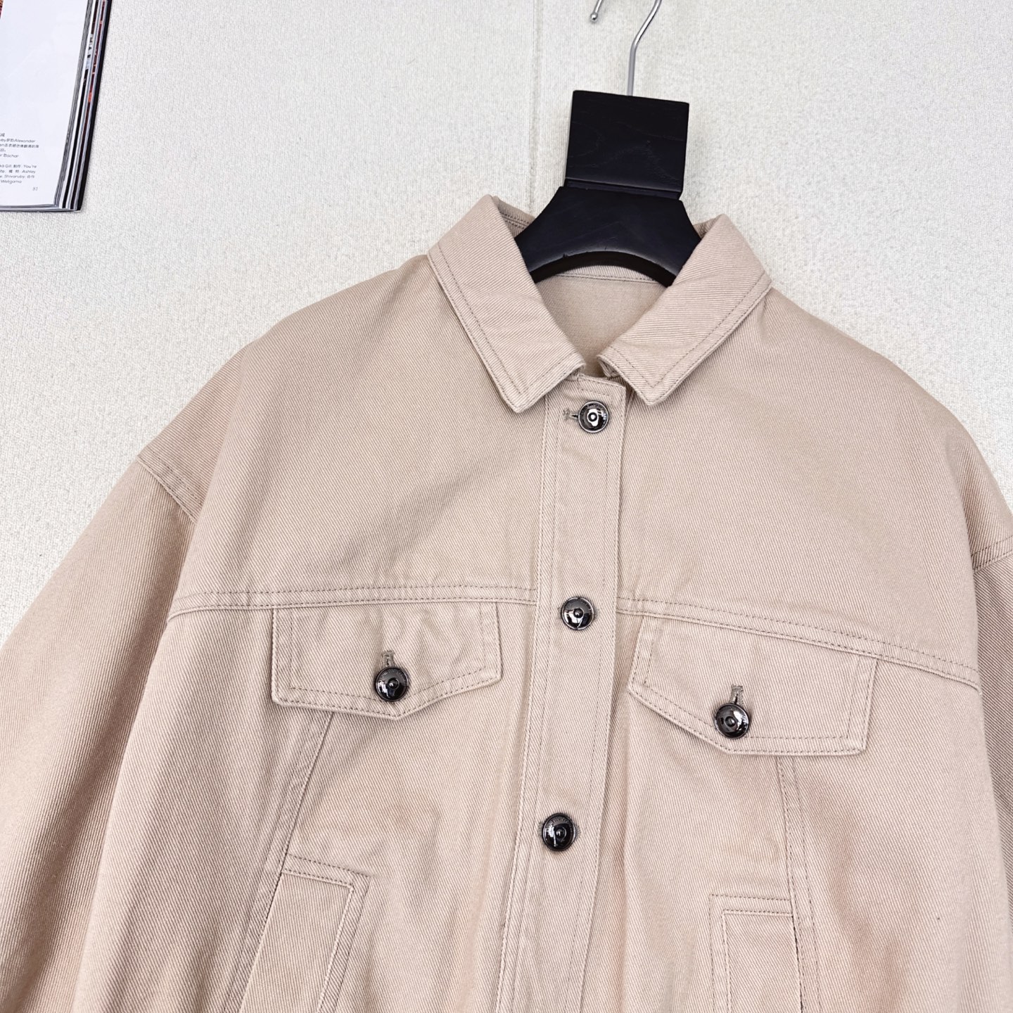 高智感穿搭 Bc 25Ss————早秋最新款做旧皮粉色洗水牛仔夹克外套🩷经典落肩口袋设计 极简主义奢华不