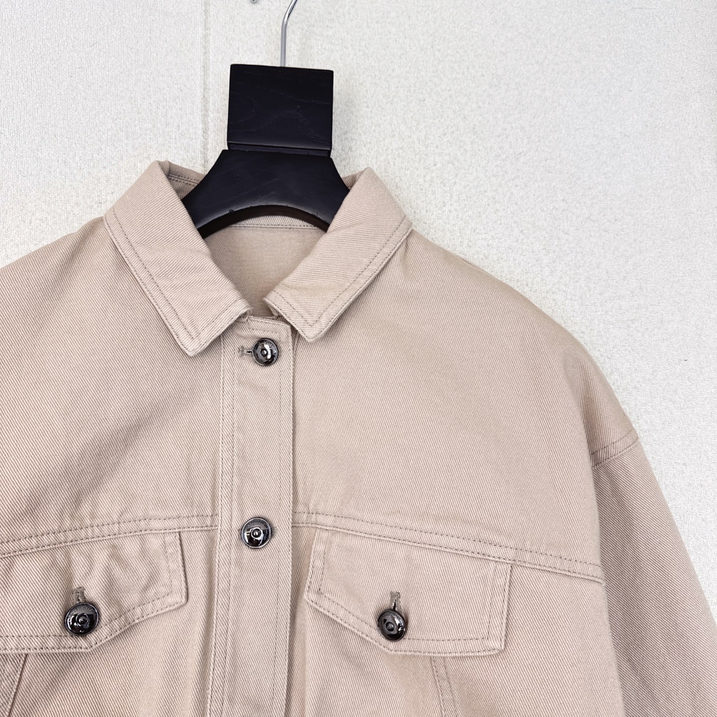 高智感穿搭 Bc 25Ss————早秋最新款做旧皮粉色洗水牛仔夹克外套🩷经典落肩口袋设计 极简主义奢华不