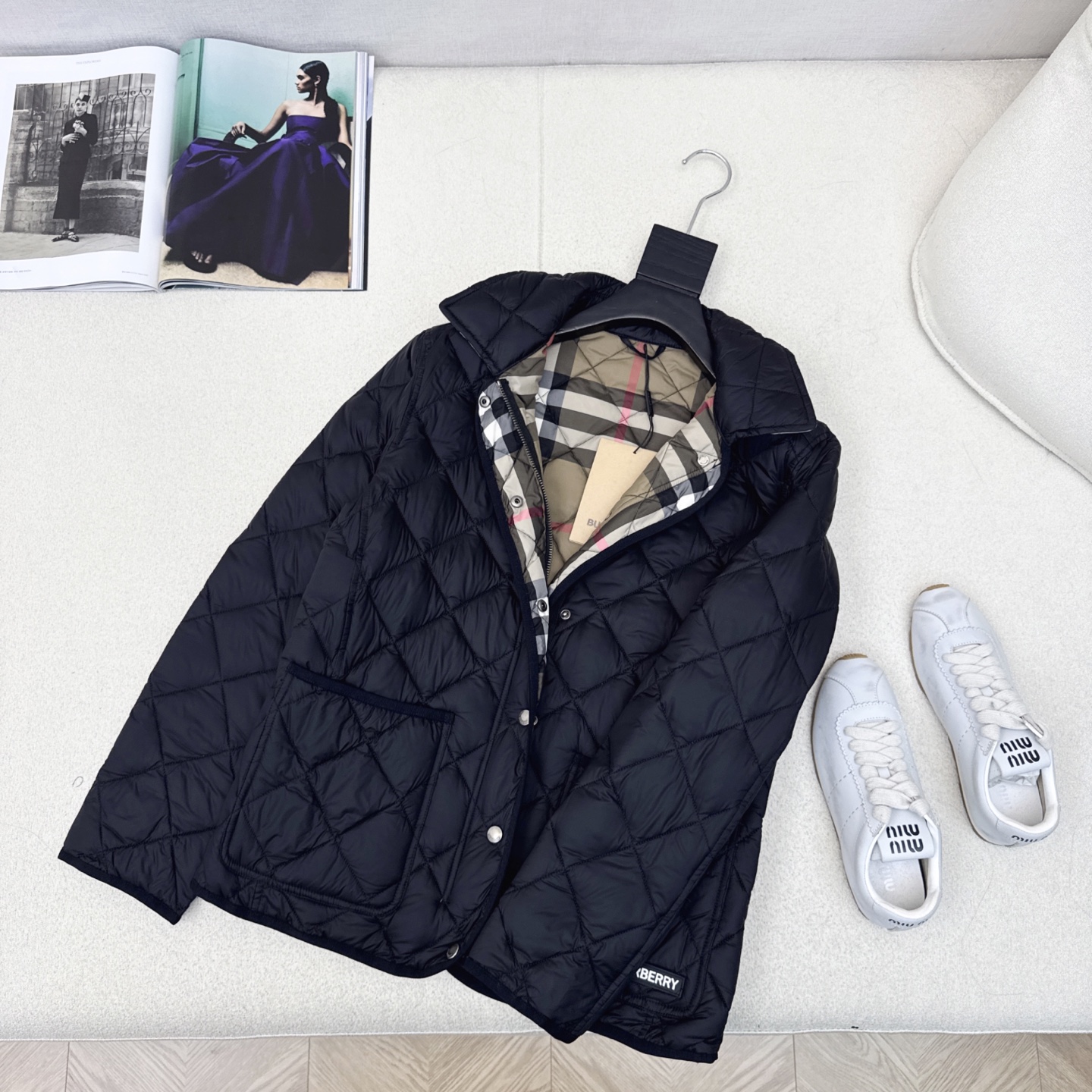 Burberry Quilted Down Puffer Jacket: Vintage-Inspired, Lightweight & Warm 3 i1756280939637 9440 0 1