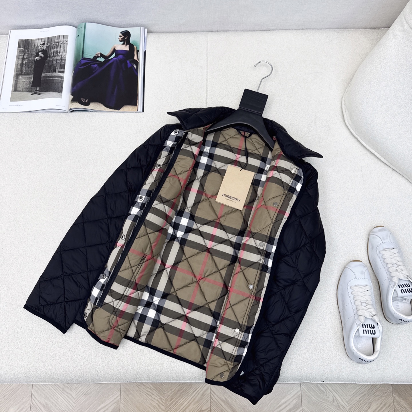 Burberry Quilted Down Puffer Jacket: Vintage-Inspired, Lightweight & Warm 6 i1756280939668 1926 0 6
