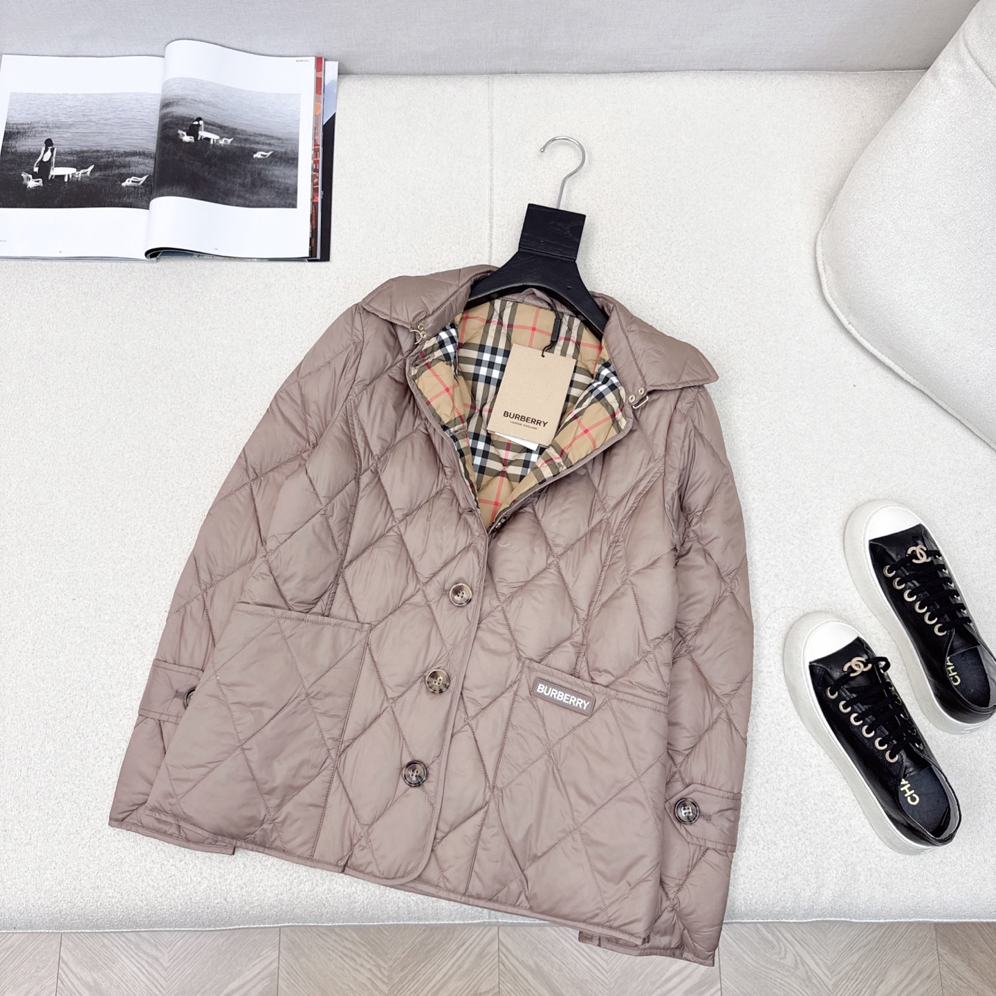 Burberry Quilted Down Puffer Jacket Diamond Pattern Lightweight 3 i1756281347692 4953 0 1