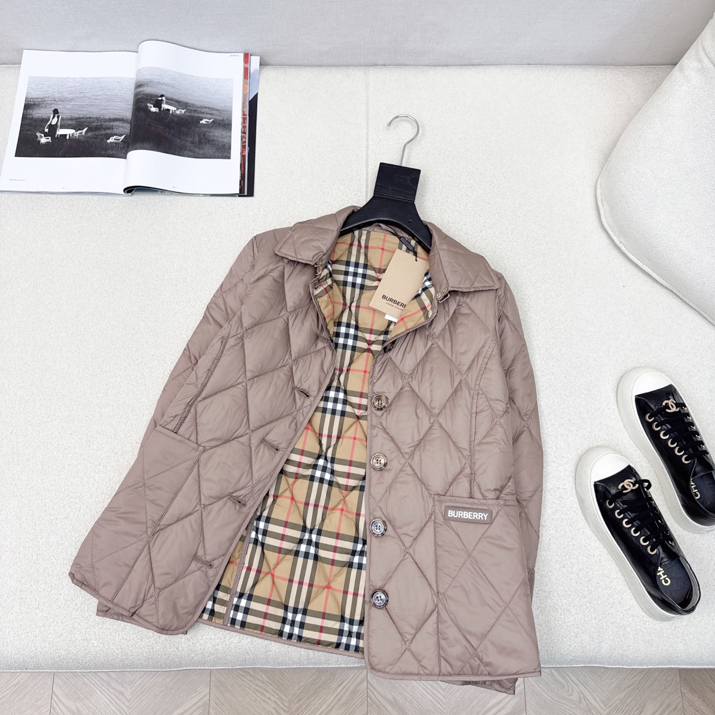 Burberry Quilted Down Puffer Jacket Diamond Pattern Lightweight 6 i1756281347714 8098 0 4