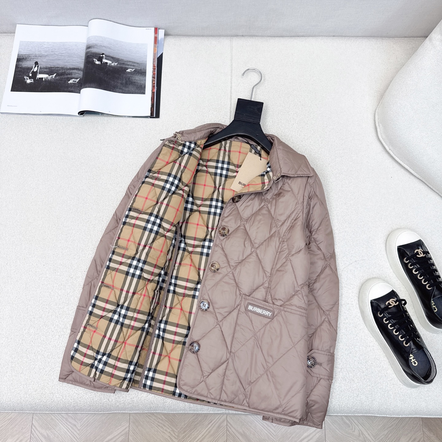 Burberry Quilted Down Puffer Jacket Diamond Pattern Lightweight 7 i1756281348723 3951 0 6