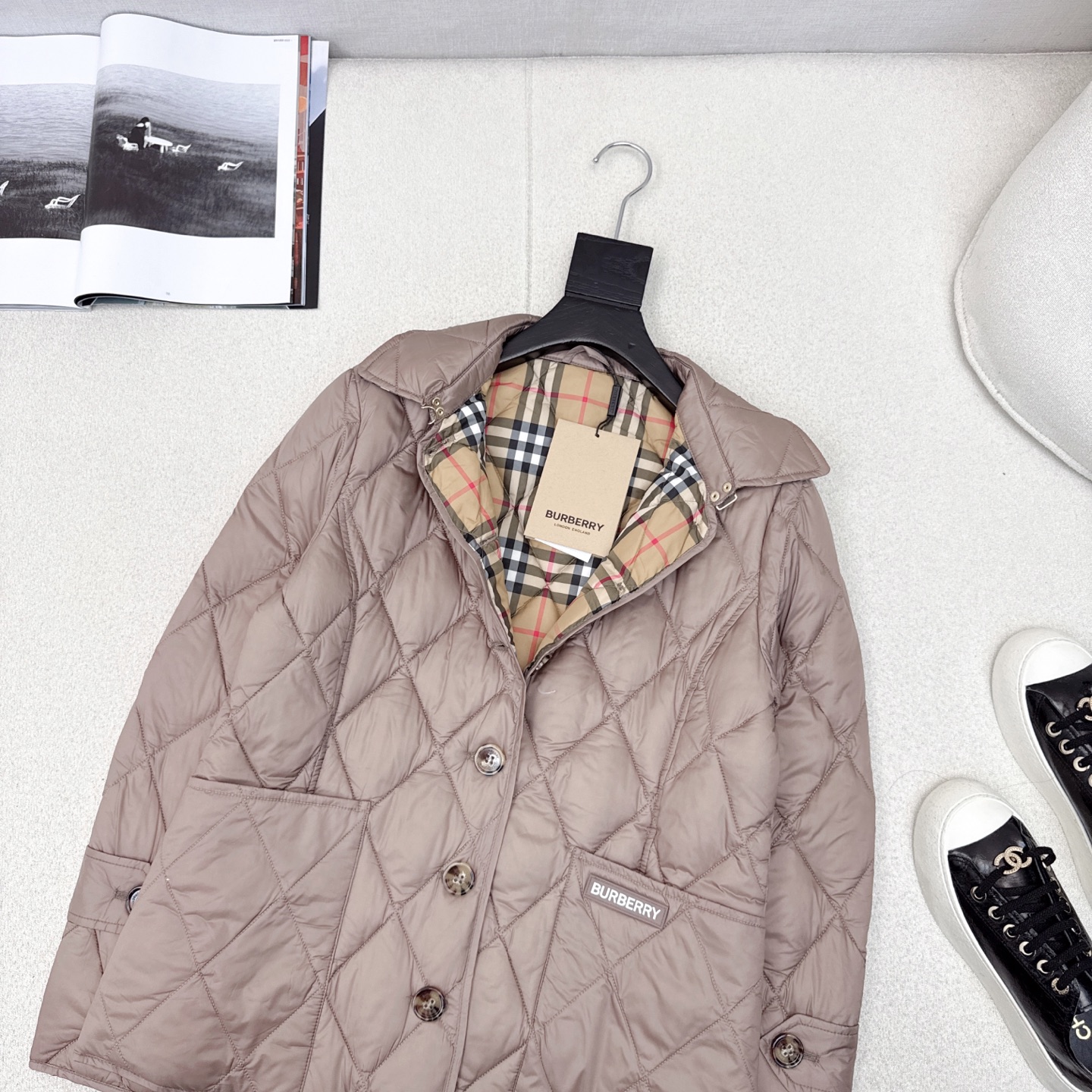 Burberry Quilted Down Puffer Jacket Diamond Pattern Lightweight 4 i1756281348764 9228 0 3