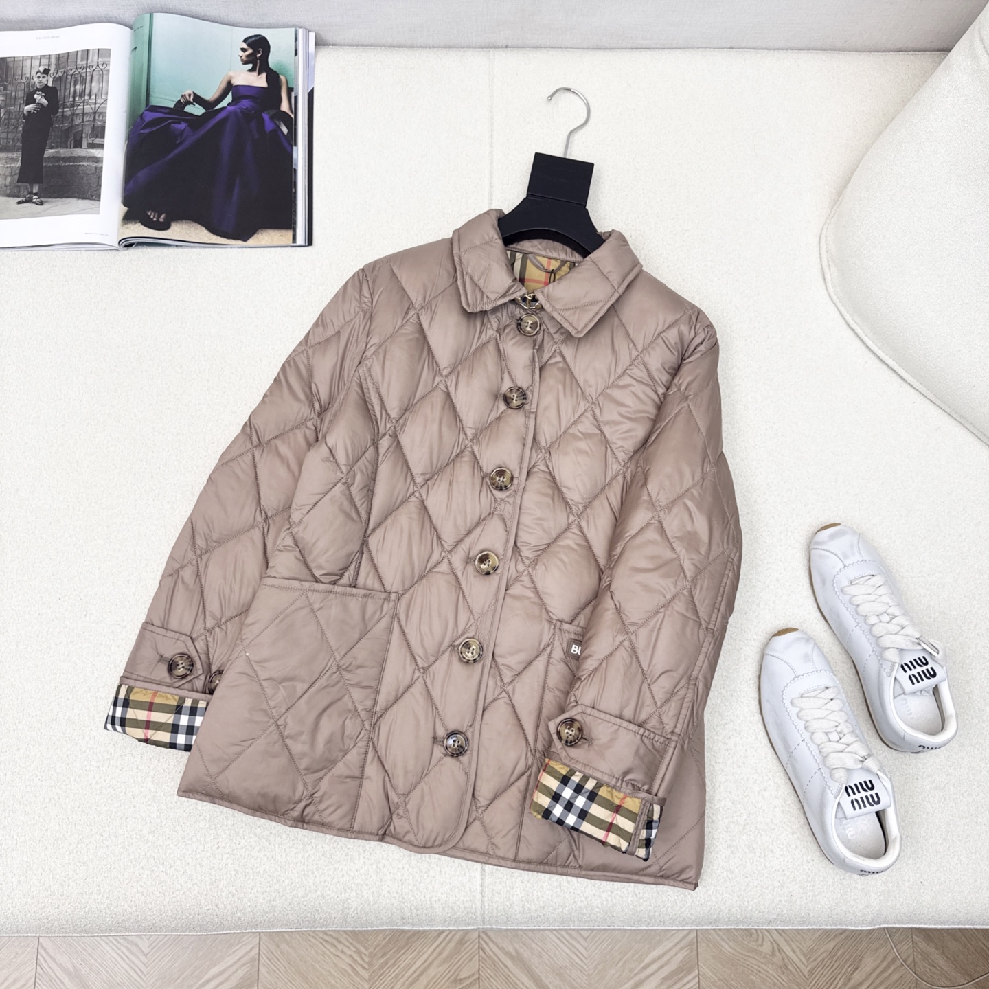 Burberry Quilted Down Puffer Jacket Diamond Pattern Lightweight 2 i1756281348787 5101 0 0