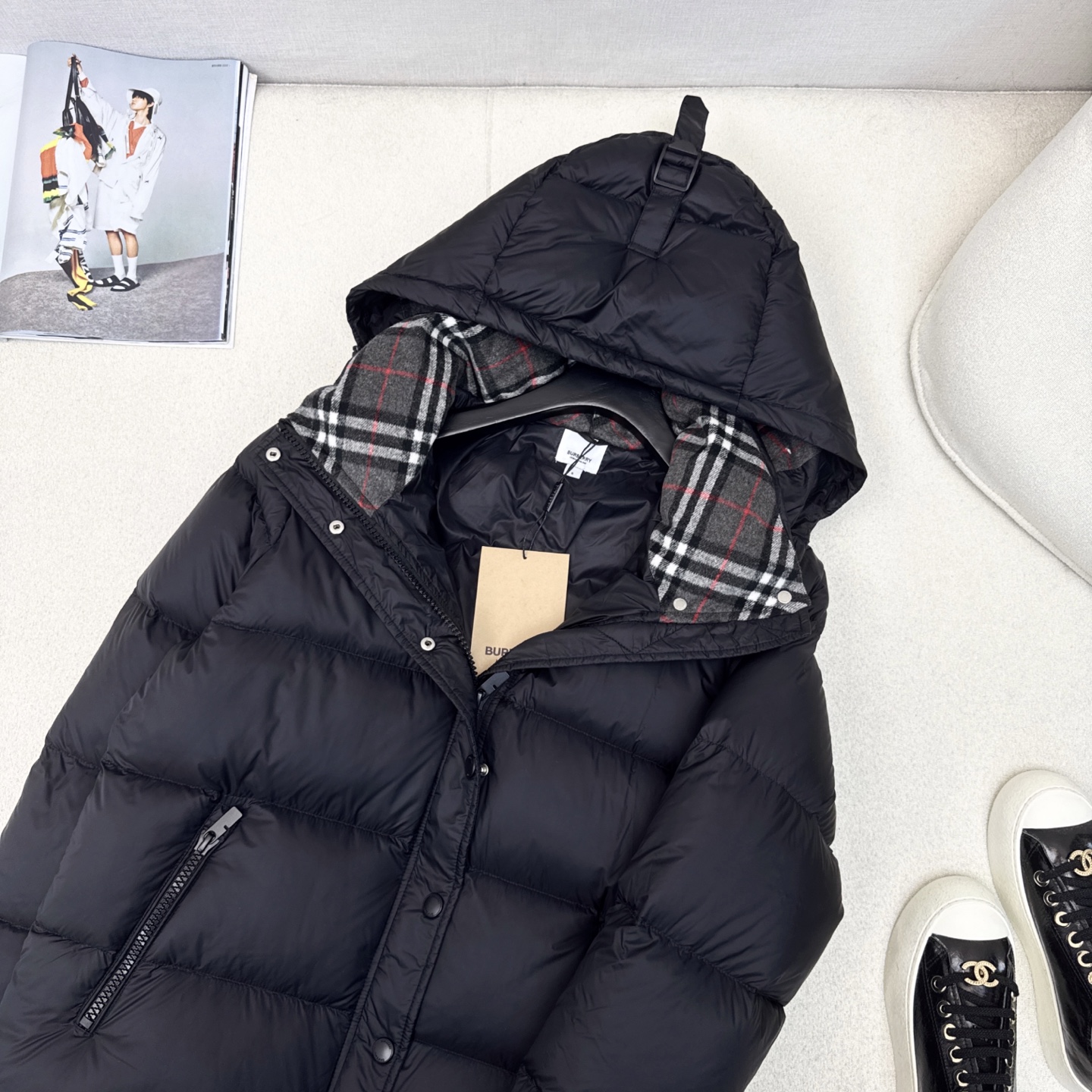 Burberry Hooded Puffer Jacket - Warm, Stylish, and Ready for Winter 3 i1756283124241 7374 0 2