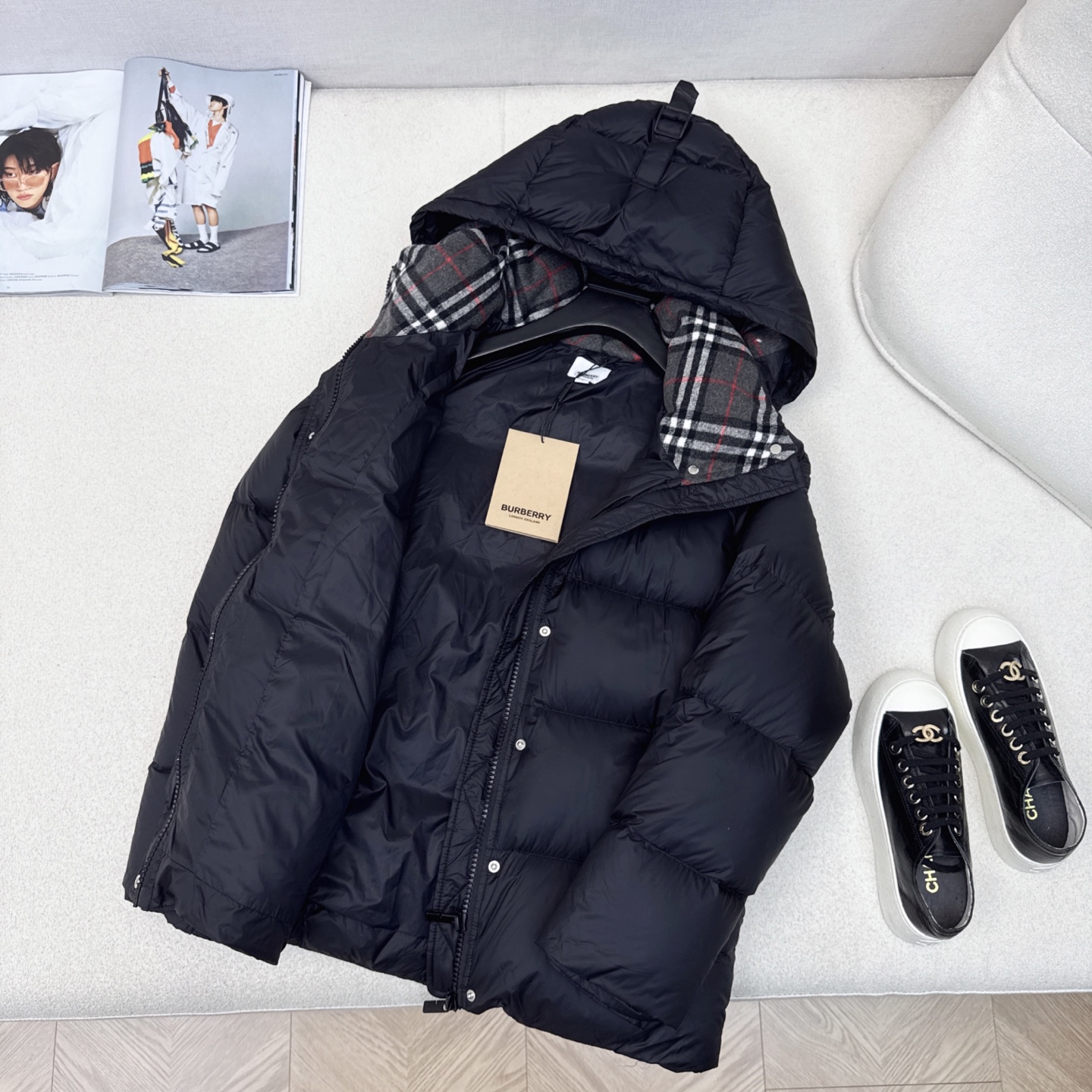 Burberry Hooded Puffer Jacket - Warm, Stylish, and Ready for Winter 7 i1756283125386 8625 0 6