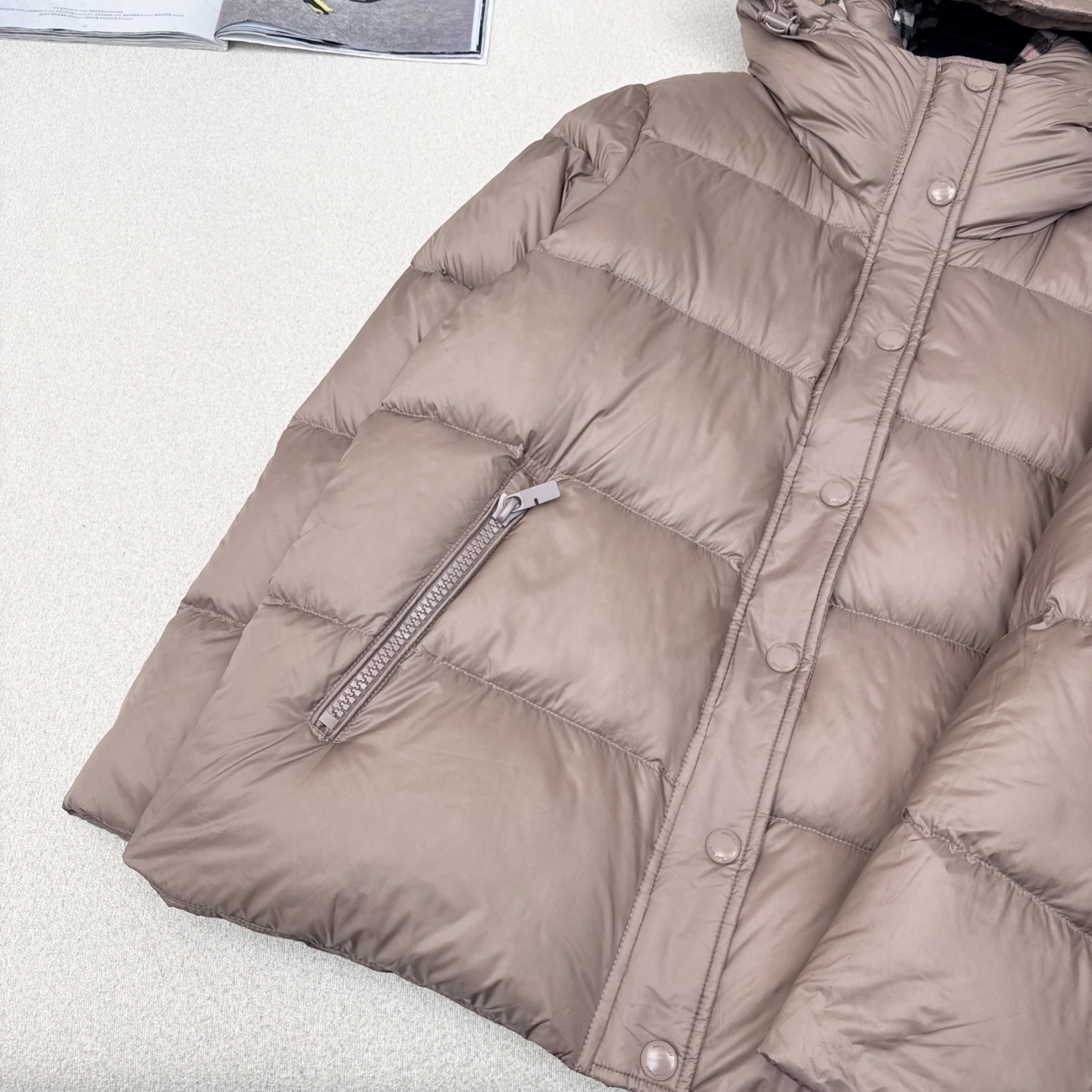 Burberry Hooded Puffer Jacket: Stylish, Warm, and Ready for Winter 4 i1756283445973 4914 0 3