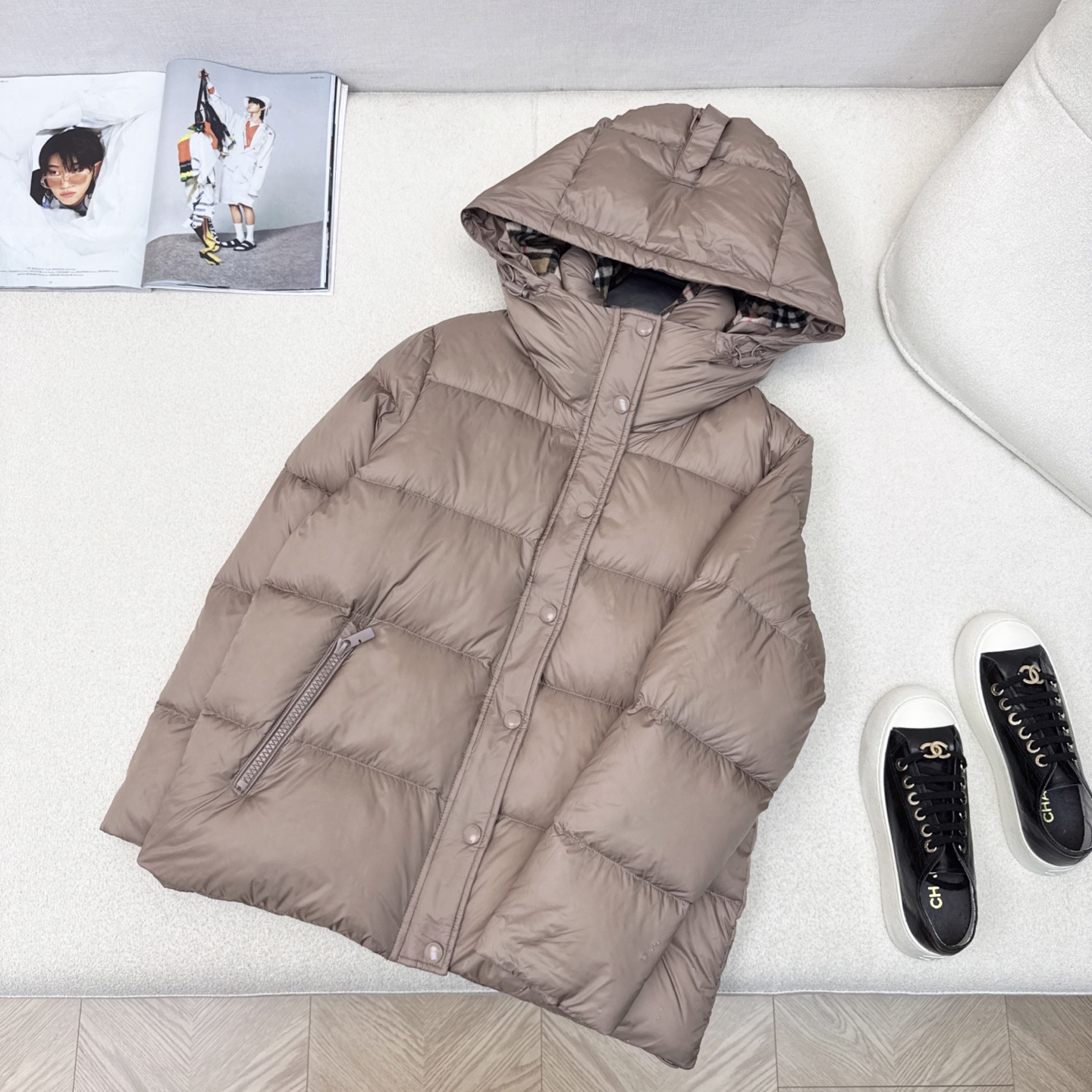 Burberry Hooded Puffer Jacket: Stylish, Warm, and Ready for Winter 1 i1756283446084 5837 0 0