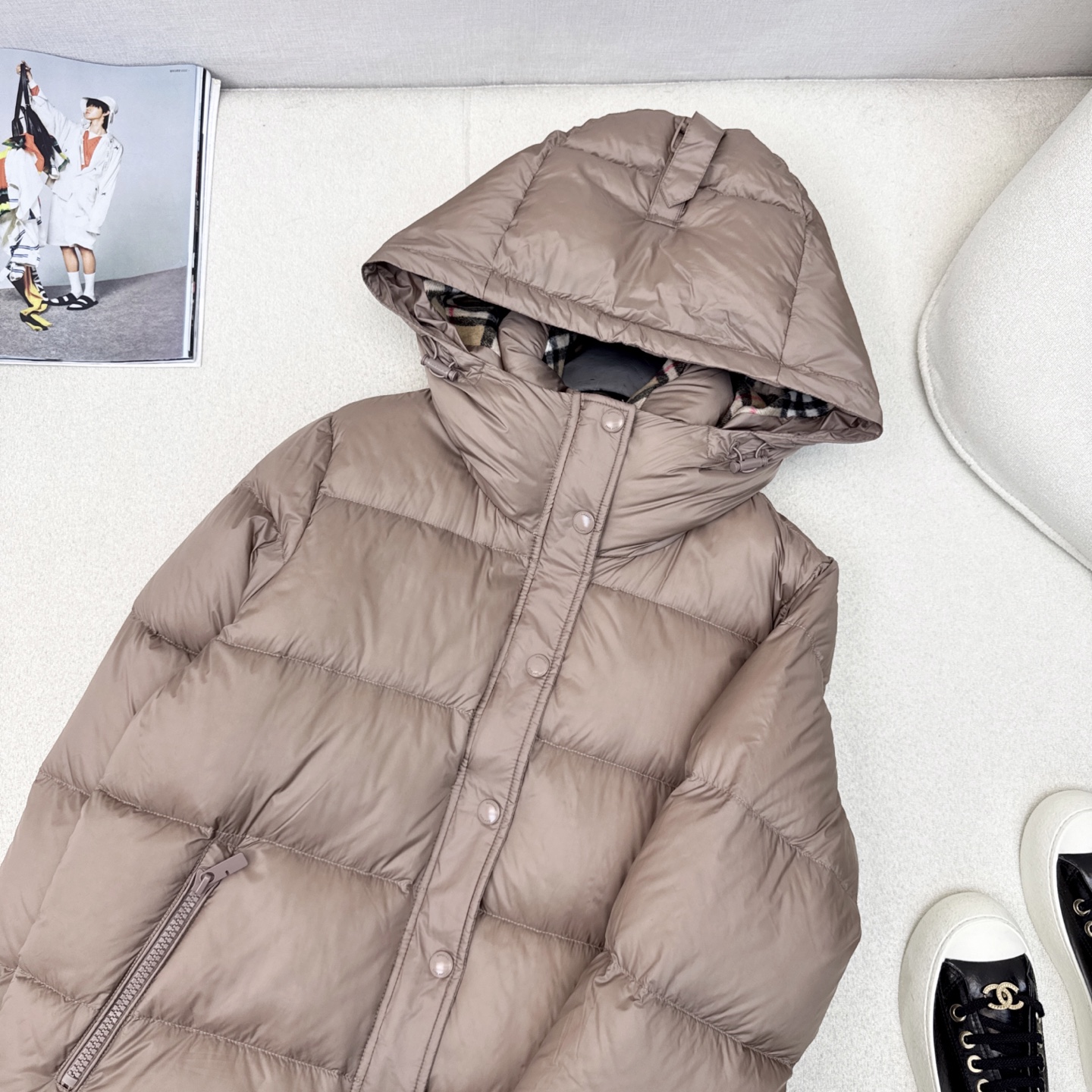 Burberry Hooded Puffer Jacket: Stylish, Warm, and Ready for Winter 3 i1756283446100 3484 0 2