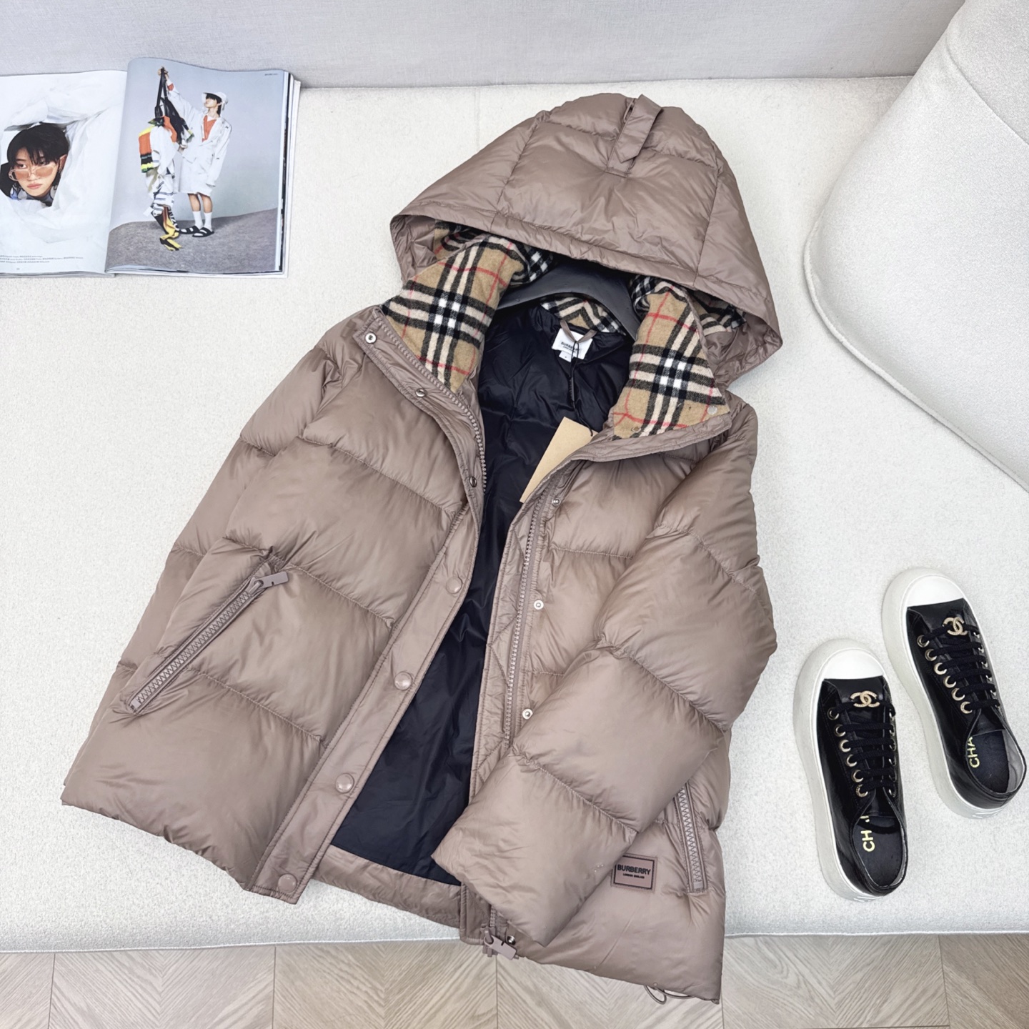Burberry Hooded Puffer Jacket: Stylish, Warm, and Ready for Winter 5 i1756283446187 8319 0 4
