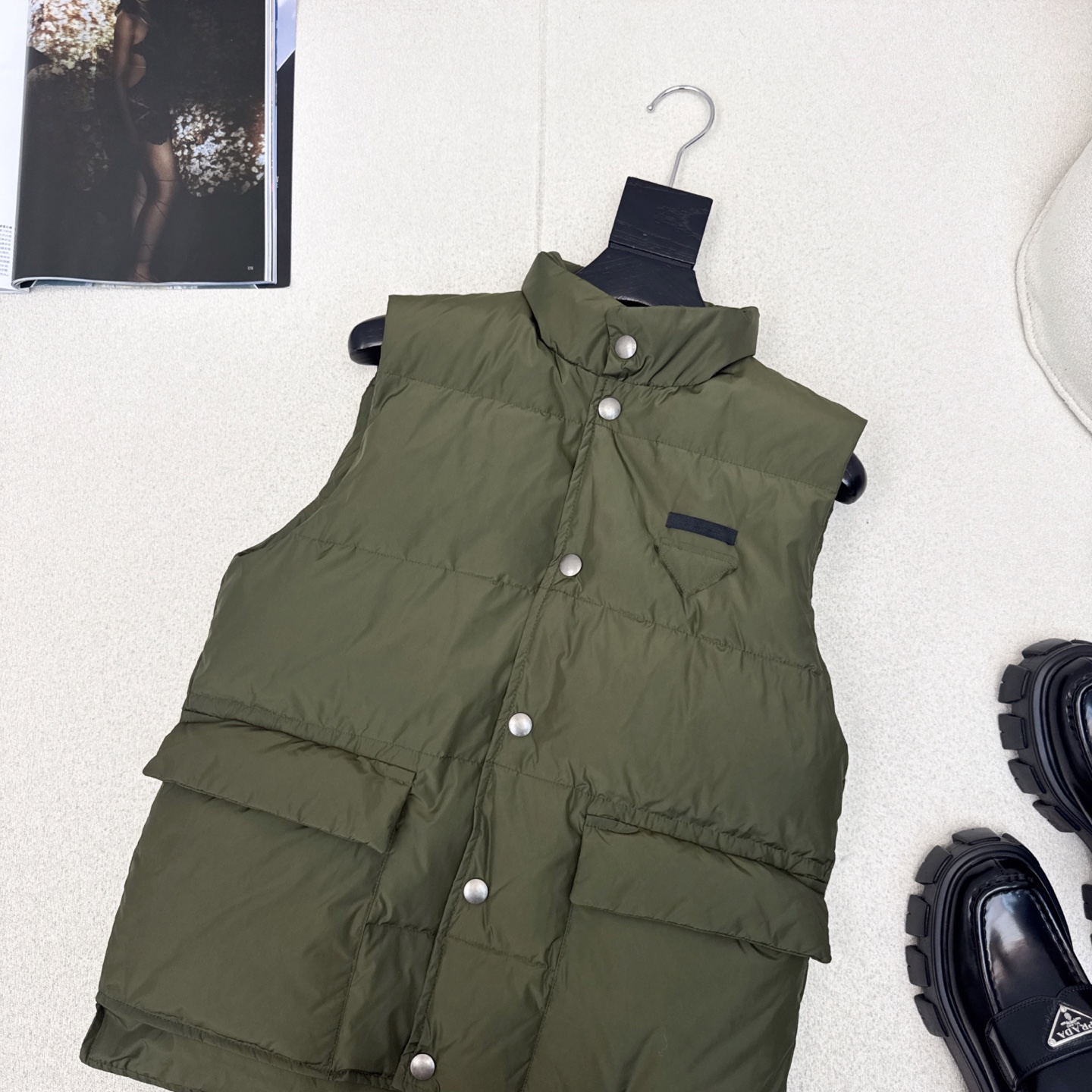 原单品质 PD 25Ss———秋冬最新款立领工装羽绒服马甲 💚男女同款 经典H版型 出镜率和实穿率满分 