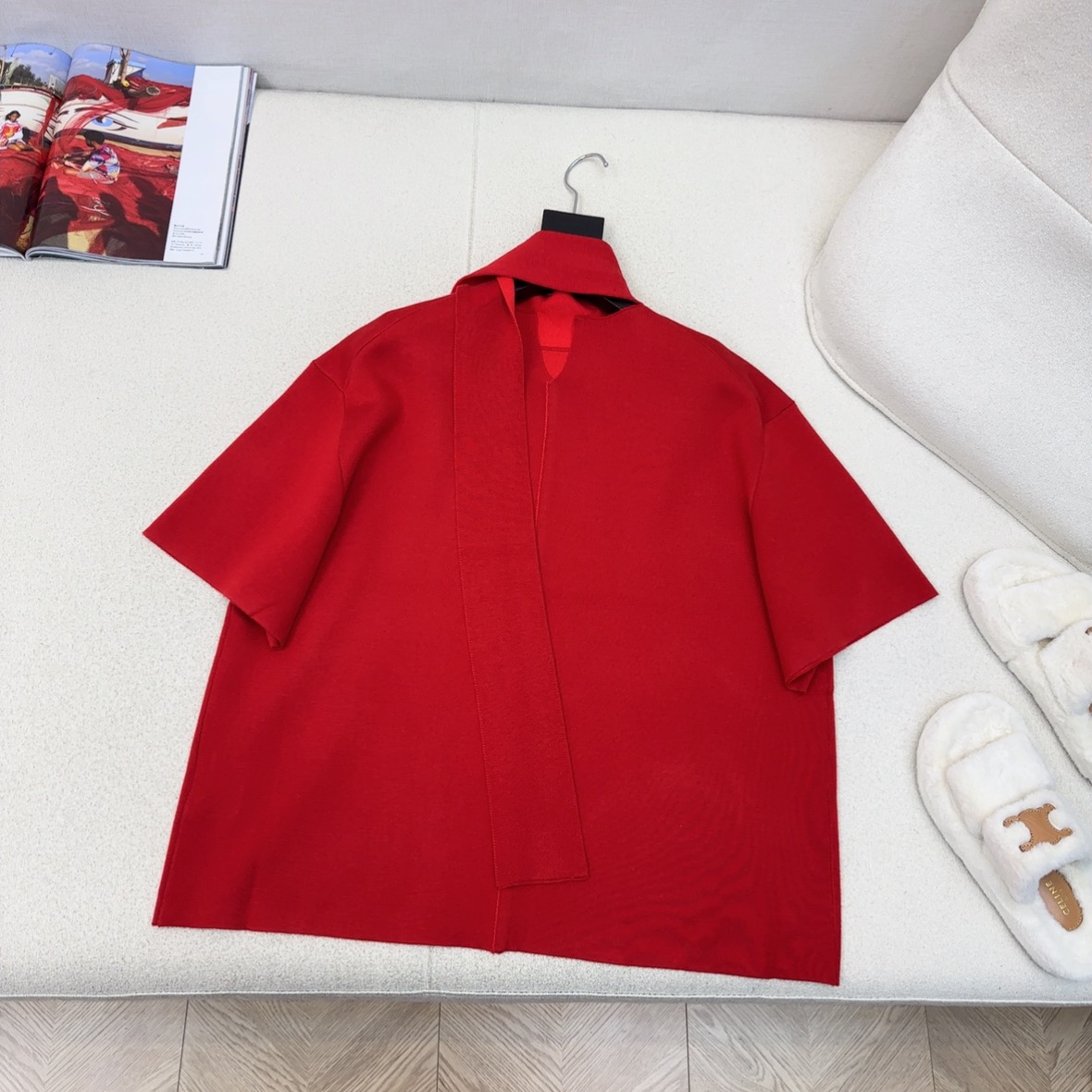 Row 25Ss————早秋最新款飘带围脖设计高级羊毛短袖针织衫♥️超正的红色系 爆单款推荐自留～ 廓形