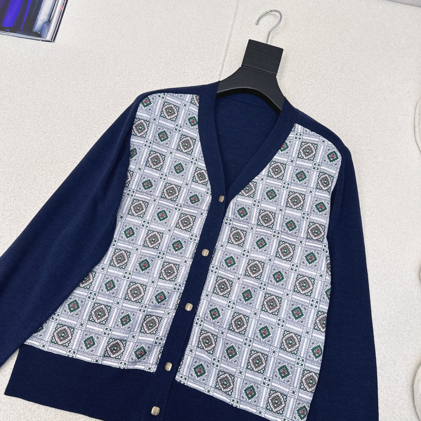 高智感老钱风穿搭 lp🆕 25Ss———早秋最新款高级感印花拼接V领开衫🖤最新精致图案 优雅温柔极致的调