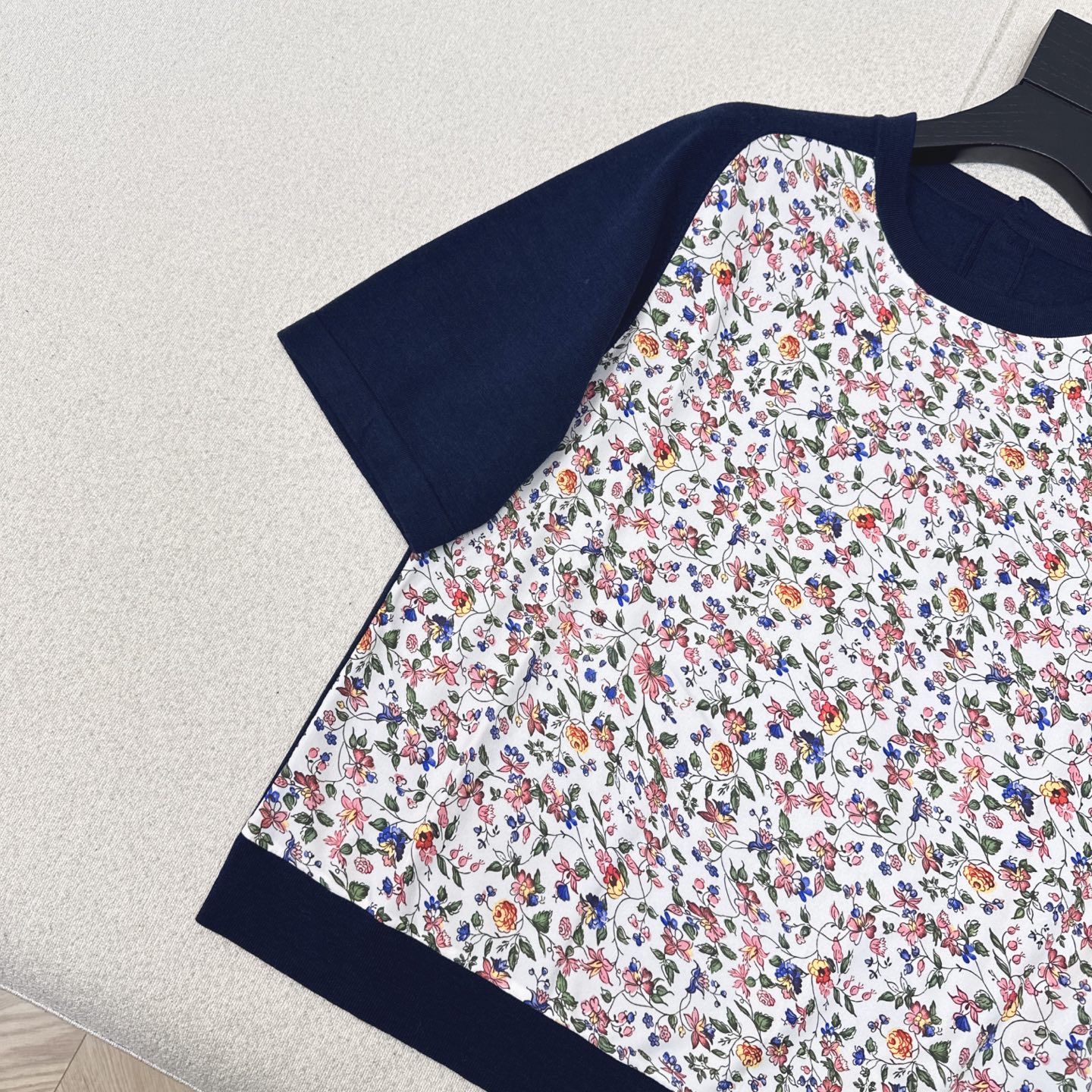 高智感老钱风穿搭 lp🆕 25Ss————早秋最新款高级感印花拼接短袖毛衣🖤七夕限定复古田园繁花精致图案