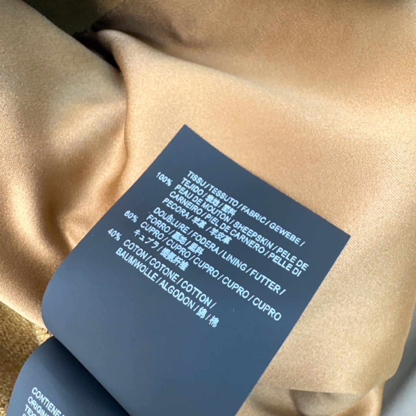 爆单款推荐 Miu 25Ss———秋冬最新款缪系鹿皮绒翻立领夹克外套🤎百分百进口鹿皮绒小羊皮拼接螺纹纱线