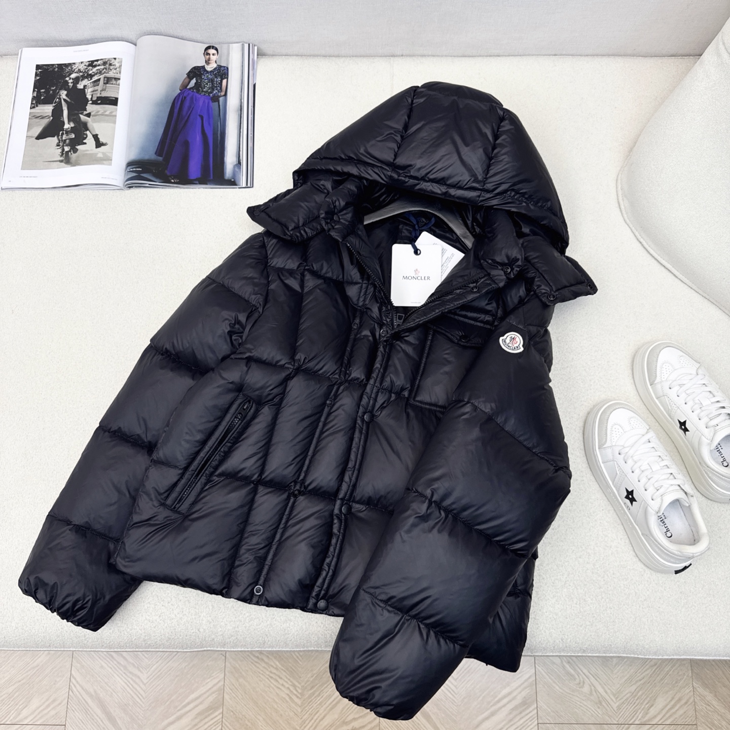 男女同款 原单品质 MC 25Ss———秋冬新品连帽面包羽绒服外套 🤍经典H版型立体剪裁版型设计 时髦又