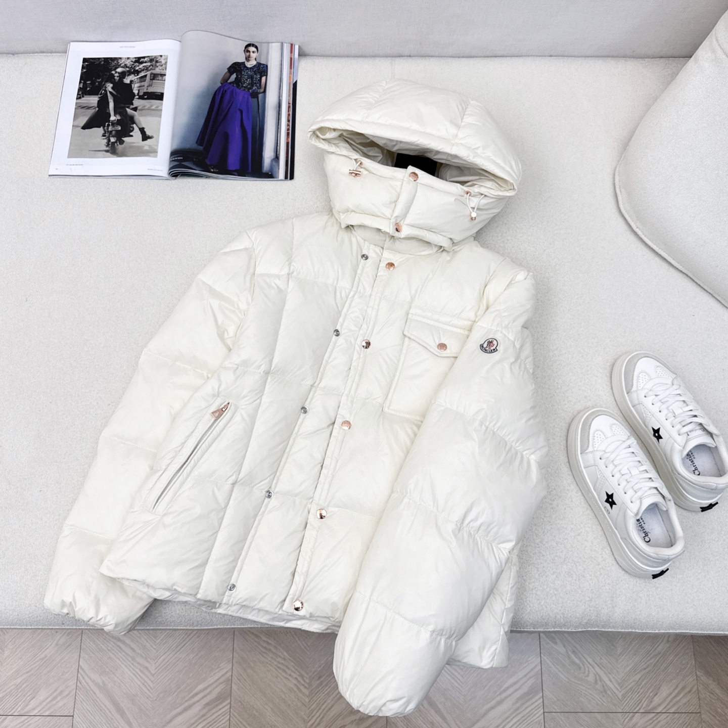 男女同款 原单品质 MC 25Ss———秋冬新品连帽面包羽绒服外套 🤍经典H版型立体剪裁版型设计 时髦又