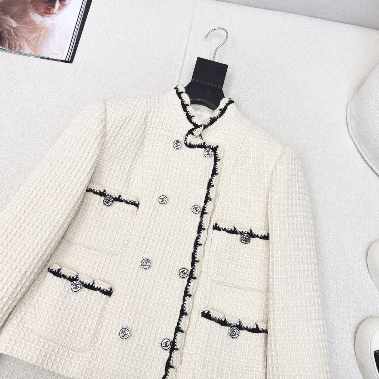 Elegant Tweed Jacket with Braided Trim, Double-Breasted Design 3 i1756456977242 9735 0 1