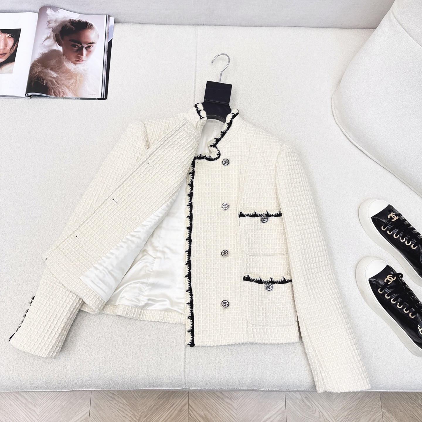 Elegant Tweed Jacket with Braided Trim, Double-Breasted Design 8 i1756456977316 4059 0 6