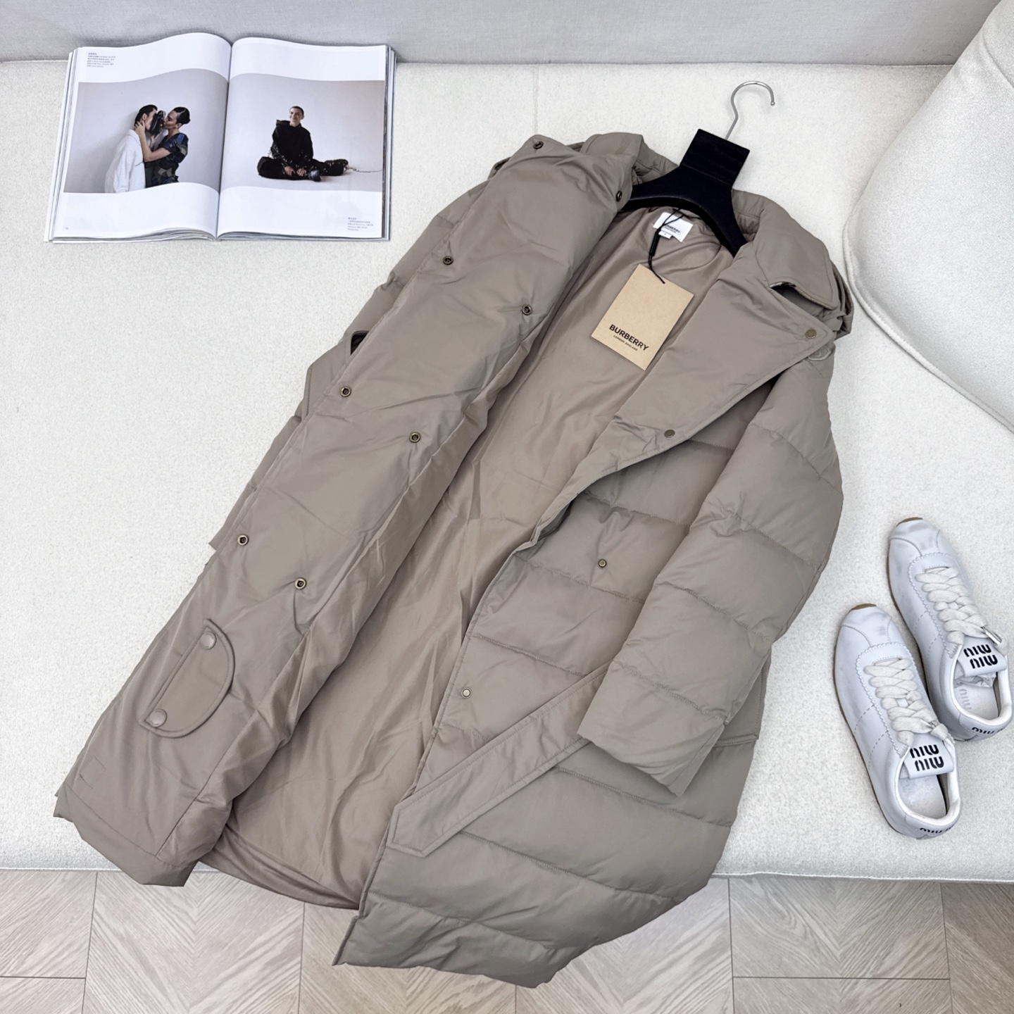 原单品质 Bur 25SS ———秋冬新款经典双排扣翻领长款羽绒服外套 🖤实穿性很高 专柜每年必火的经典