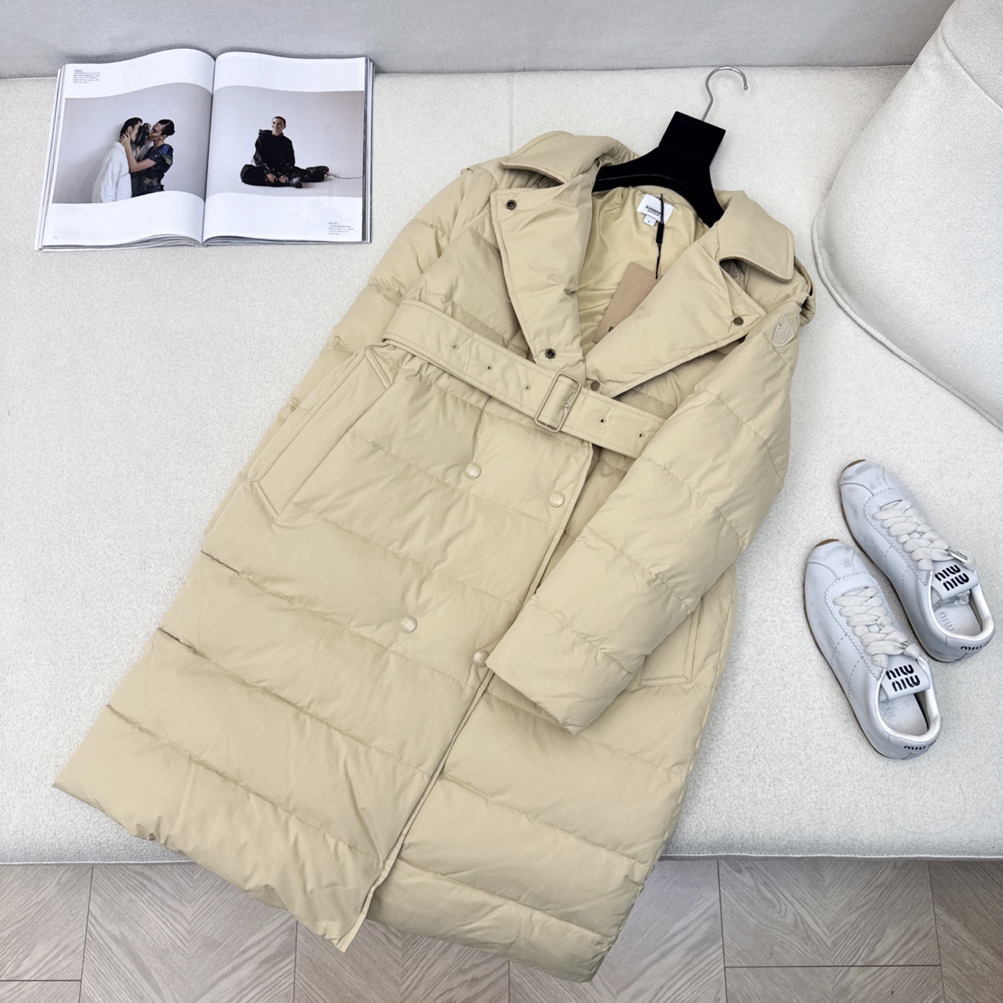 原单品质 Bur 25SS ———秋冬新款经典双排扣翻领长款羽绒服外套 🖤实穿性很高 专柜每年必火的经典