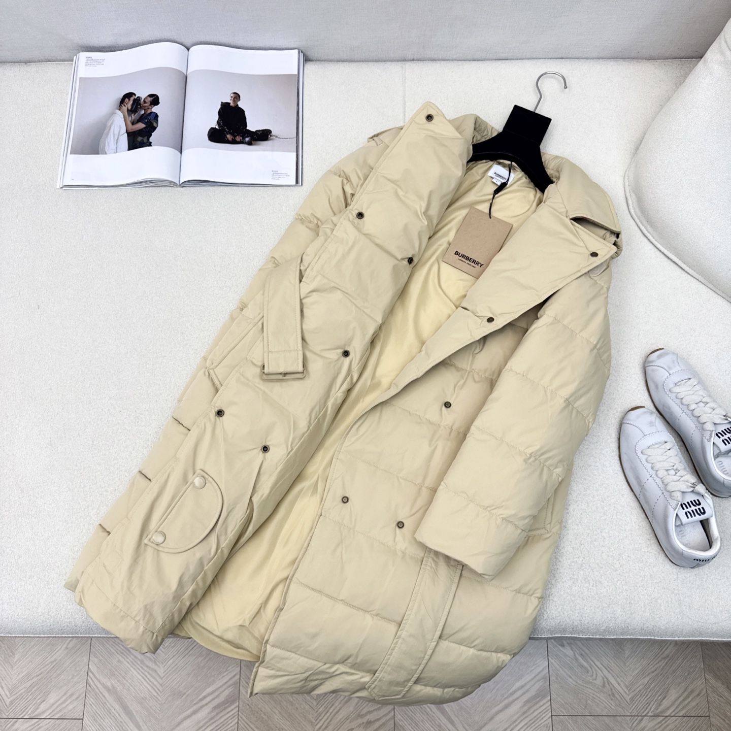 原单品质 Bur 25SS ———秋冬新款经典双排扣翻领长款羽绒服外套 🖤实穿性很高 专柜每年必火的经典
