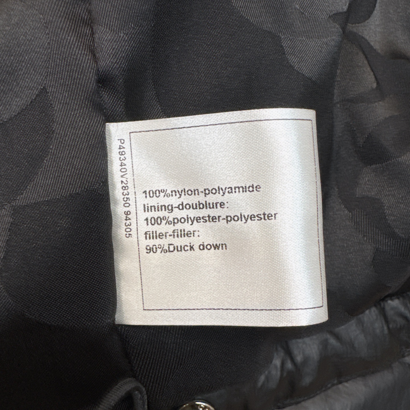 独家首发 C家 25Ss————秋冬最新款双口袋装饰连帽短款羽绒服🖤 随意搭配针织打底优雅又气质 略微宽