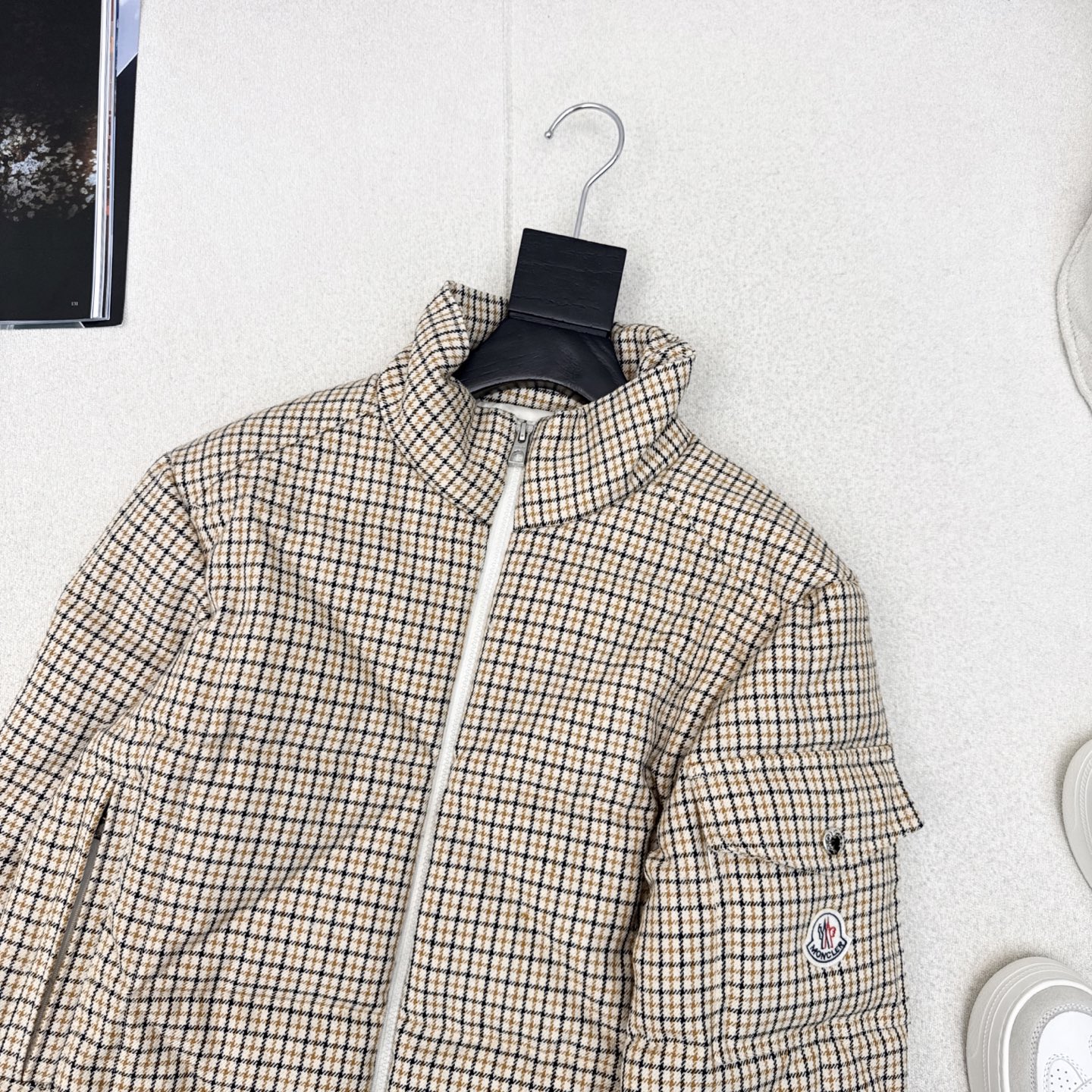 原单品质 Mc 25Ss———秋冬最新款千鸟格立领羽绒服外套 🤍经典H版型立体剪裁版型设计 时髦又帅气 
