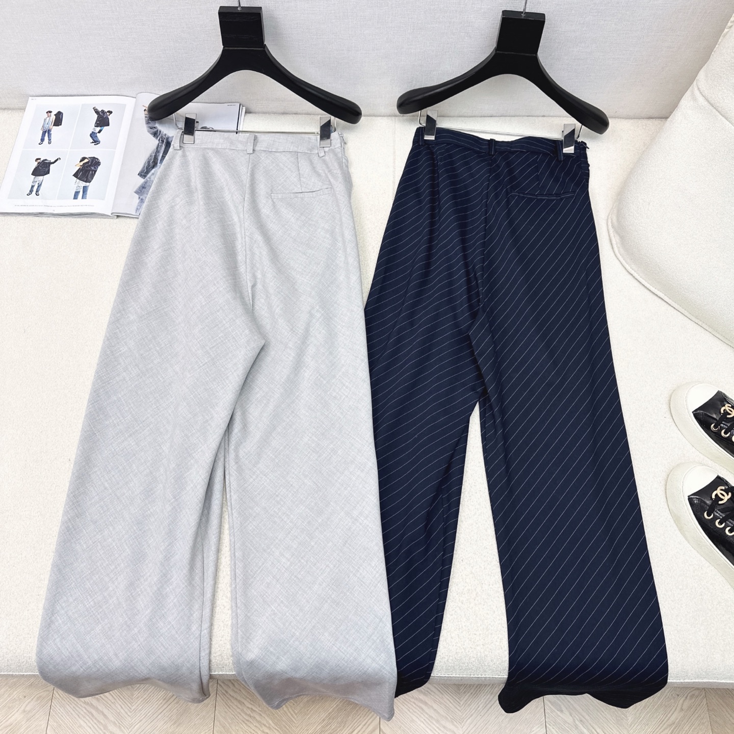 特价🉐️❗️现货齐码❗️不退不换❗️Loe 25Ss———秋冬最新款褶皱logo皮革装饰套装🩶小短款西装