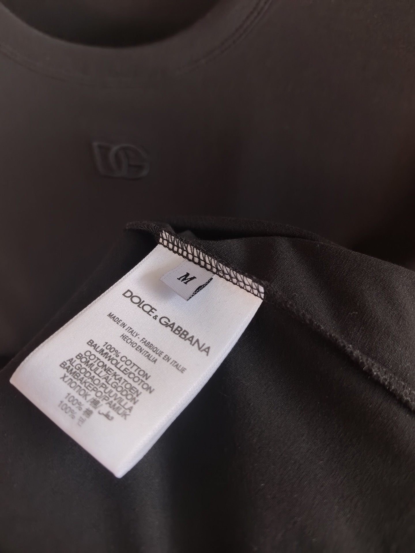 Dolce & Gabban*. DG，2026新款杜嘉班纳男士百搭短袖 T 恤，时尚休闲造型理想之选。