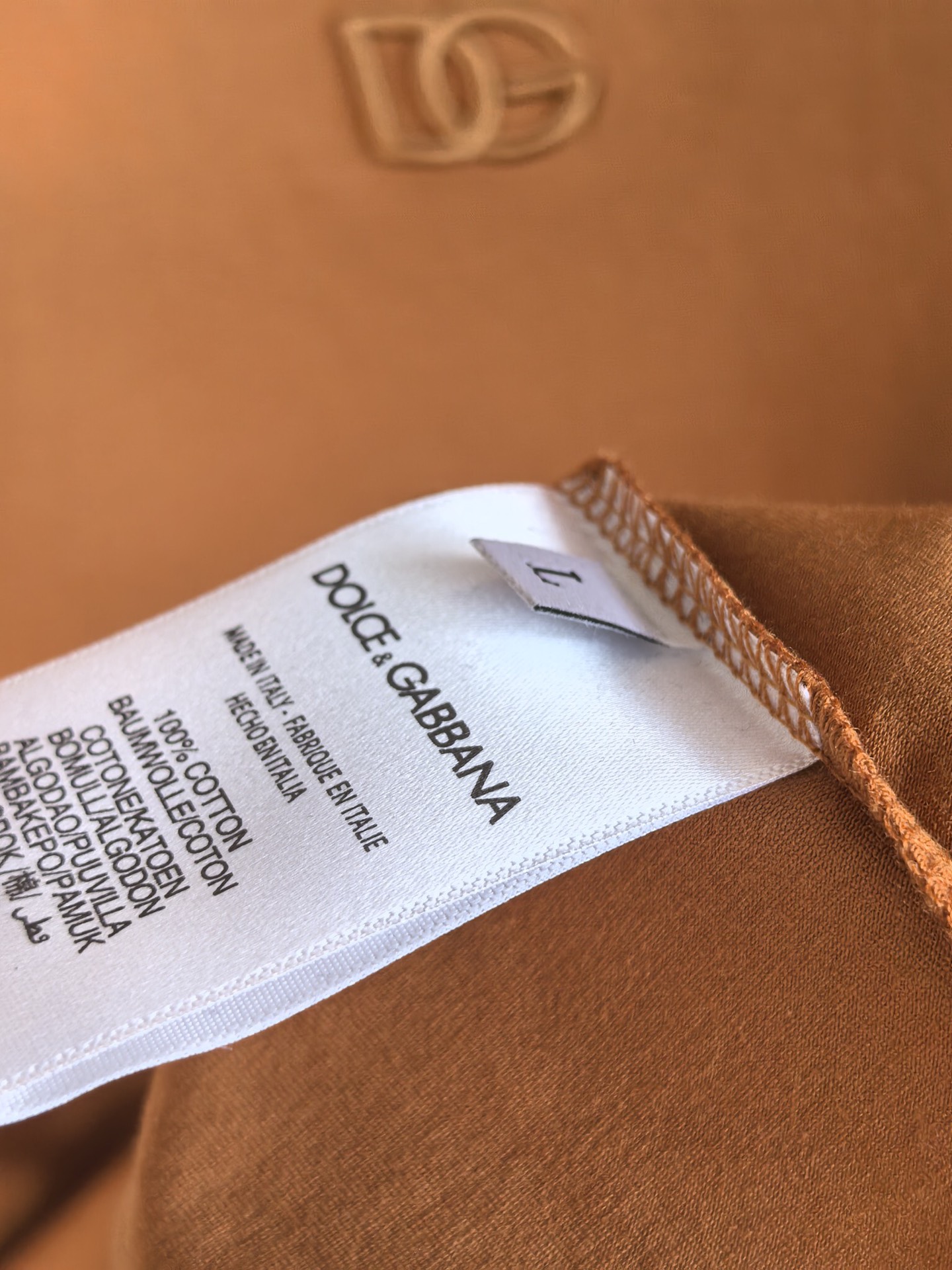 Dolce & Gabban*. DG，2026新款杜嘉班纳男士百搭短袖 T 恤，时尚休闲造型理想之选。