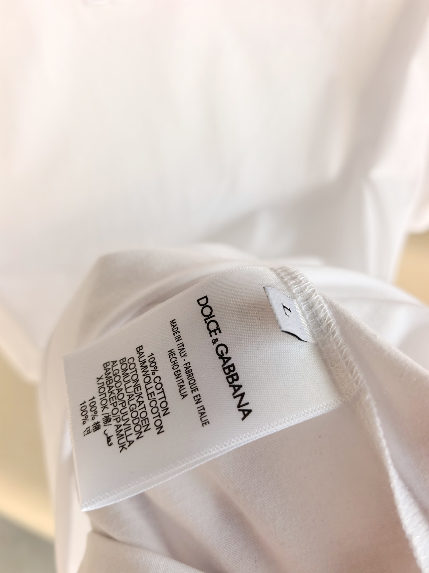 Dolce & Gabban*.DG，杜嘉班纳男士百搭短袖 T 恤，时尚休闲造型理想之选。风尚男士常备单