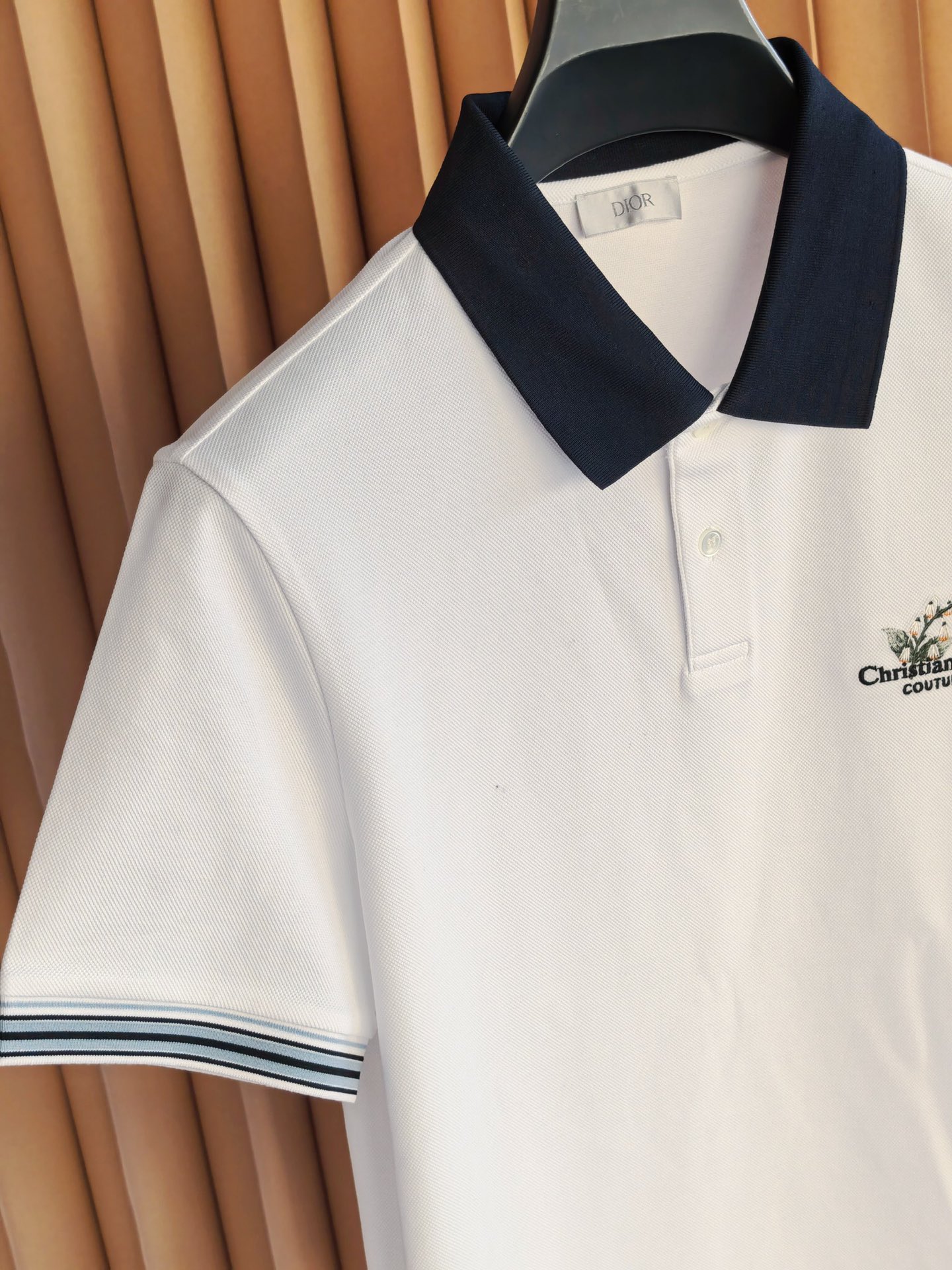DIOR 迪奥男士羊毛珠地Polo衫｜珠地肌理的儒雅进阶，甄选羊毛珠地面料，羊毛纤维赋予面料软糯亲肤的触