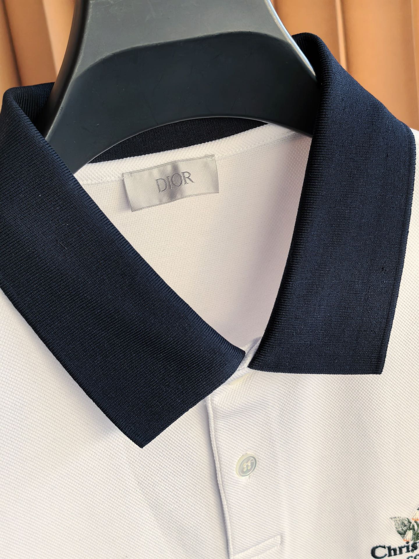 DIOR 迪奥男士羊毛珠地Polo衫｜珠地肌理的儒雅进阶，甄选羊毛珠地面料，羊毛纤维赋予面料软糯亲肤的触