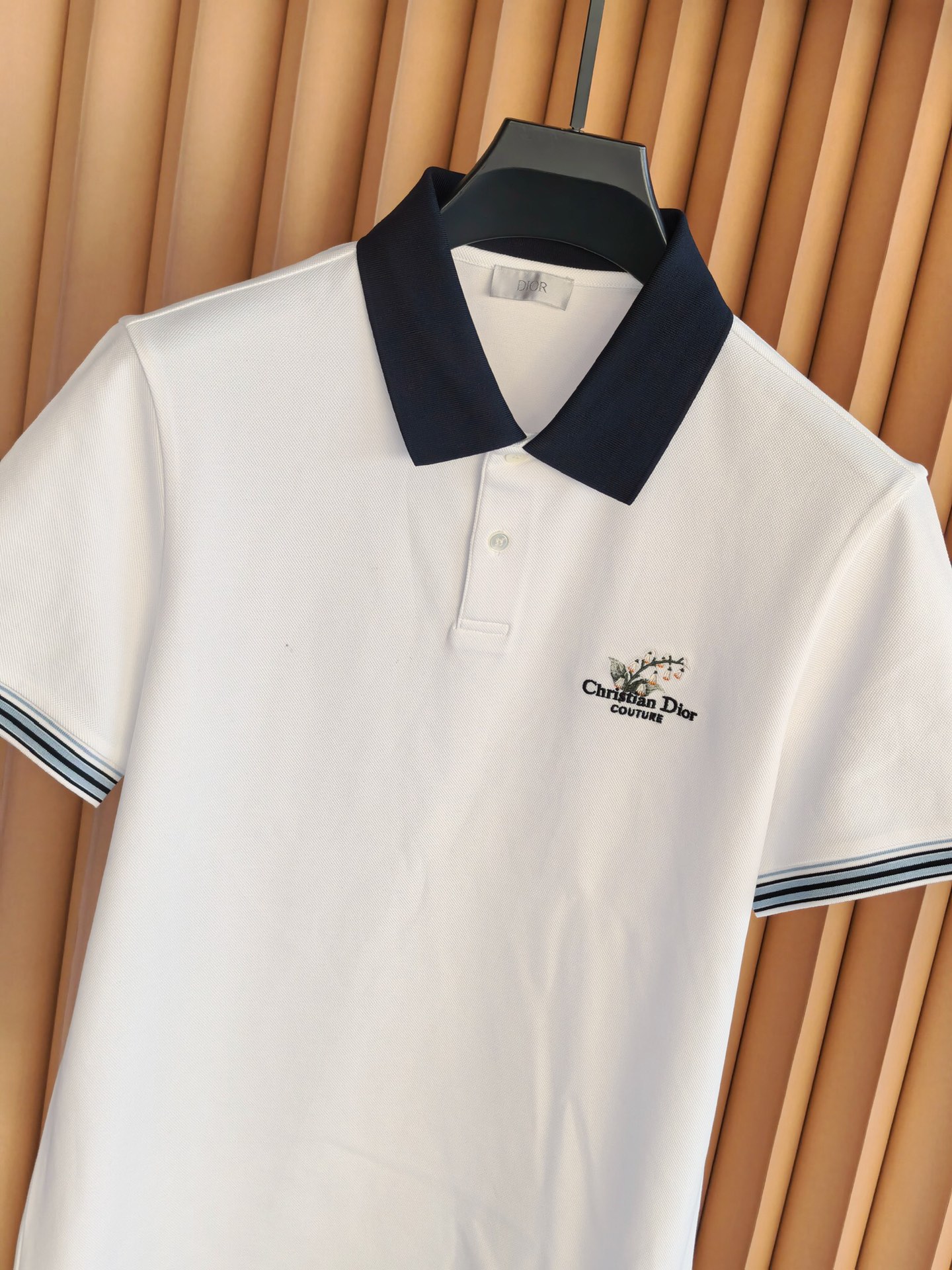 DIOR 迪奥男士羊毛珠地Polo衫｜珠地肌理的儒雅进阶，甄选羊毛珠地面料，羊毛纤维赋予面料软糯亲肤的触