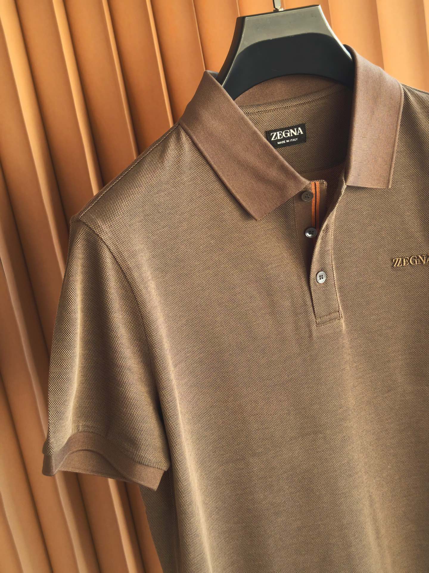 ZEGNA 2026新款羊毛双面珠地Polo衫，双面质感的高阶型格，采用羊毛双面珠地面料，正反双珠地织造