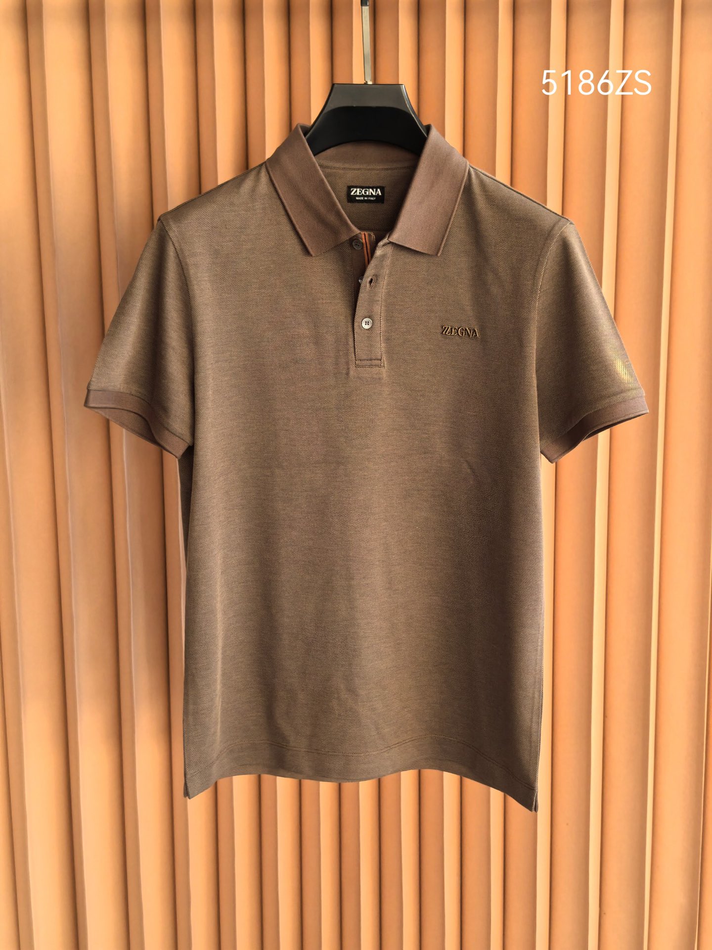 ZEGNA 2026新款羊毛双面珠地Polo衫，双面质感的高阶型格，采用羊毛双面珠地面料，正反双珠地织造
