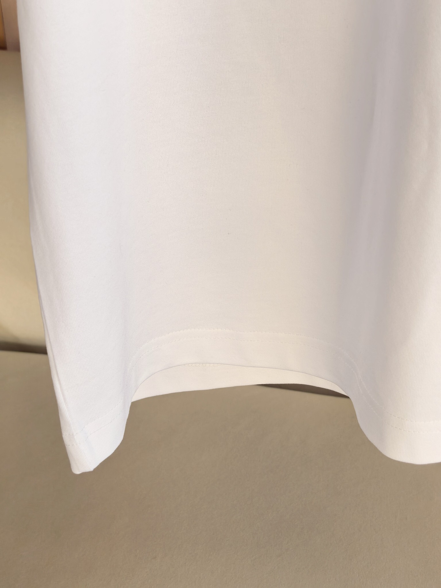 MONCLER，蒙口2026新款奢简之选，彪马棉口袋T恤，勾勒高阶男士型格，采用定制彪马棉面料打造，精选