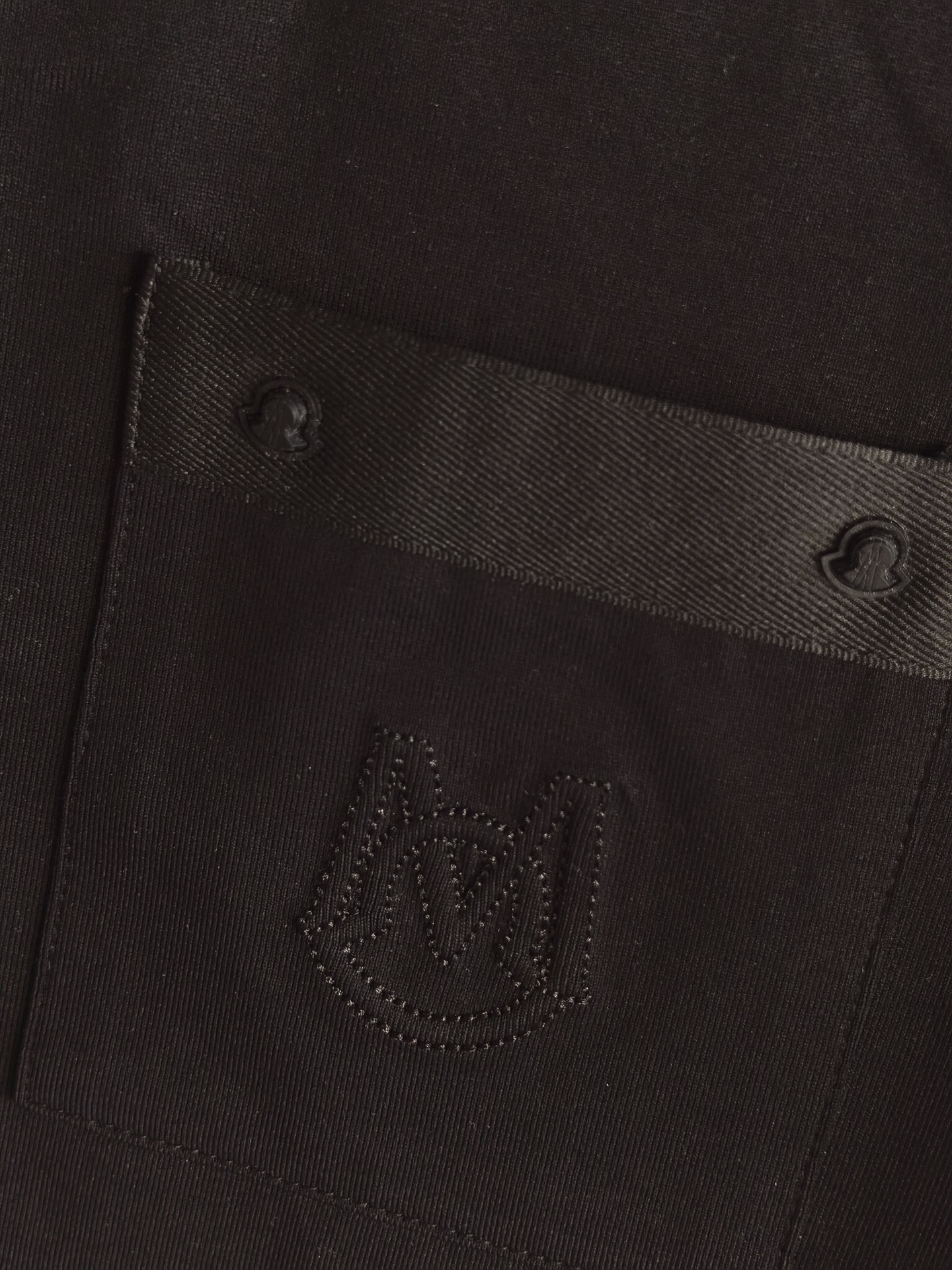 MONCLER ，蒙口2027新款奢简之选，彪马棉口袋T恤，勾勒高阶男士型格，采用定制彪马棉面料打造，精