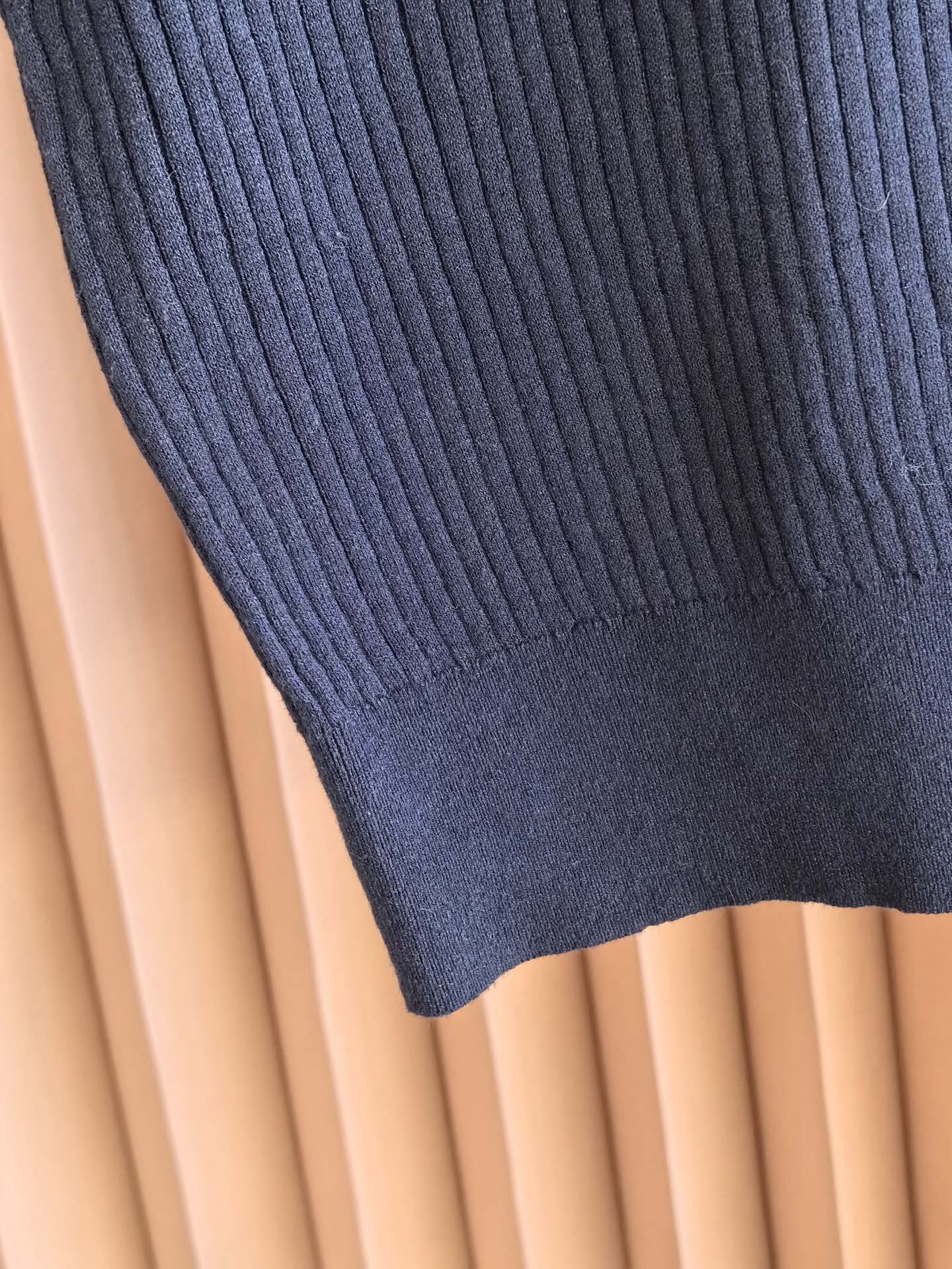 Brunello Cucinelli BC，2026新款男士竖坑条肌理×棉麻羊毛｜商务型格的透气美学，精