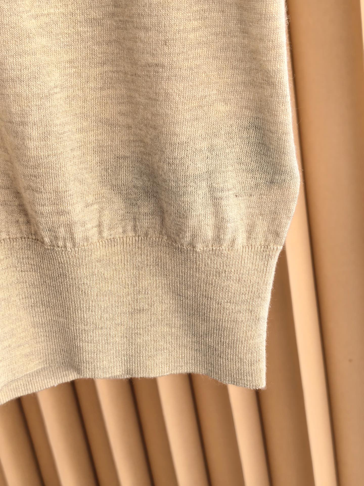 Lori Piana，Loro Piana，2026新款诺U翩雅天丝羊毛珠地，藏在肌理里的奢雅。精选天丝