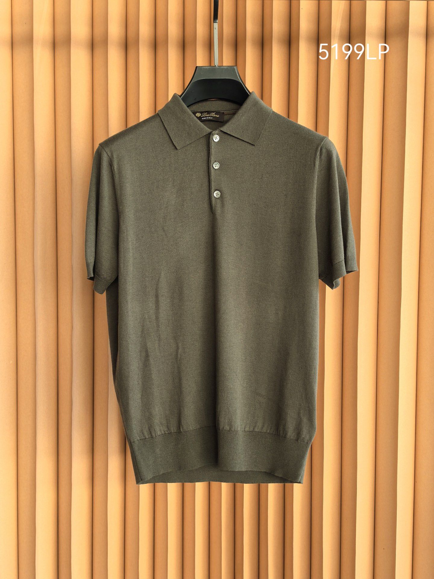 Loro Piana，Loro Piana，新款诺U翩雅天丝羊毛珠地，藏在肌理里的奢雅。精选天丝羊毛珠地